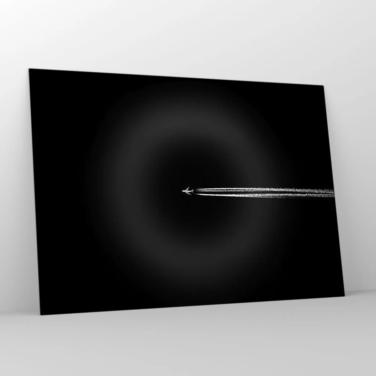 Impression sur verre - Image sur verre - Un avion à réaction sur fond noir avec une traînée de condensation - 100x70cm - Dans une autre dimension - Décoration murale moderne pour le salon et la chambre ARTTOR