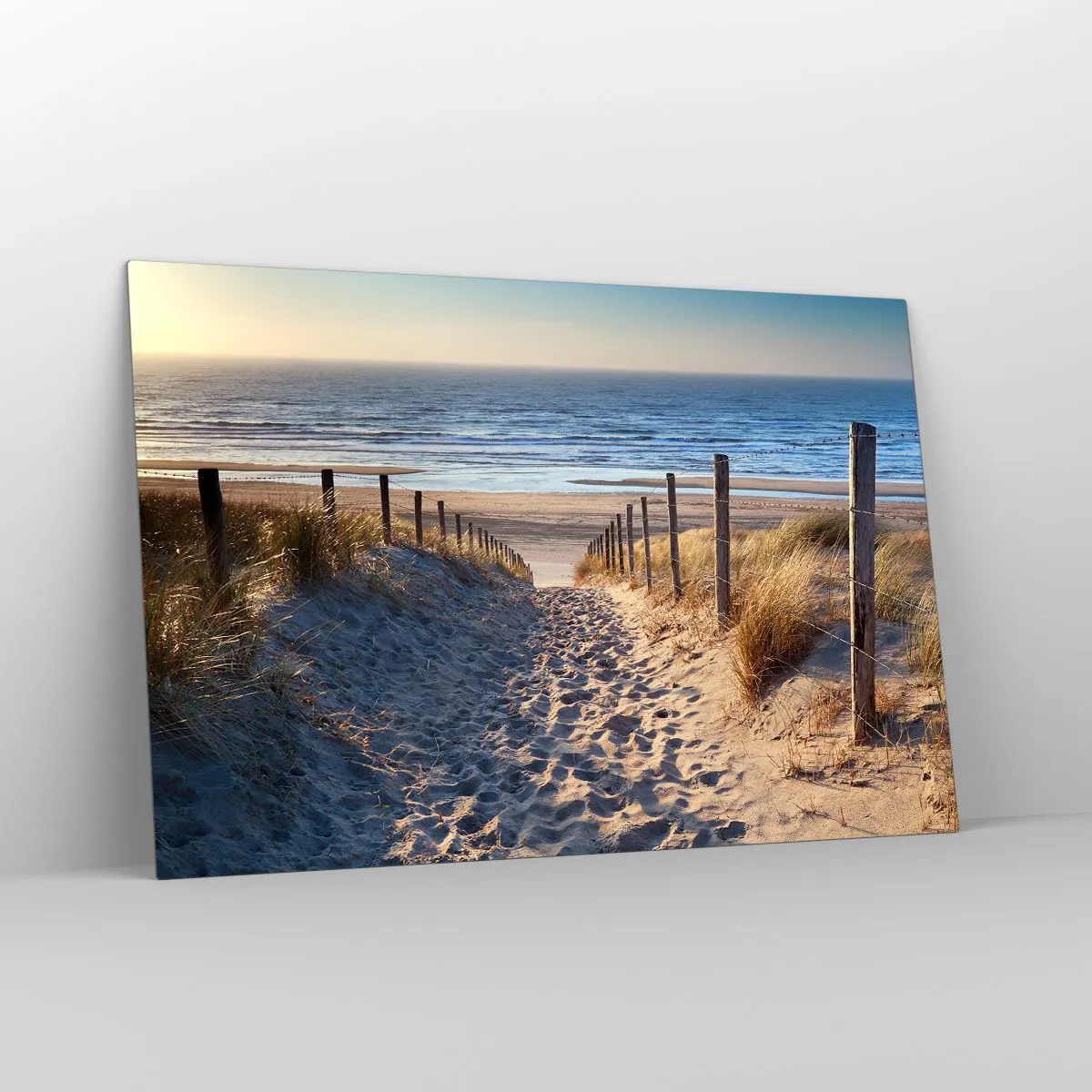 Cuadro sobre vidrio - Impresiones sobre Vidrio - Un camino a través de las dunas que conduce a una playa con un mar en calma. - 120x80cm - El sonido del mar, el canto de los pájaros, una playa virgen entre las dunas... - Decoración de pared moderna para s