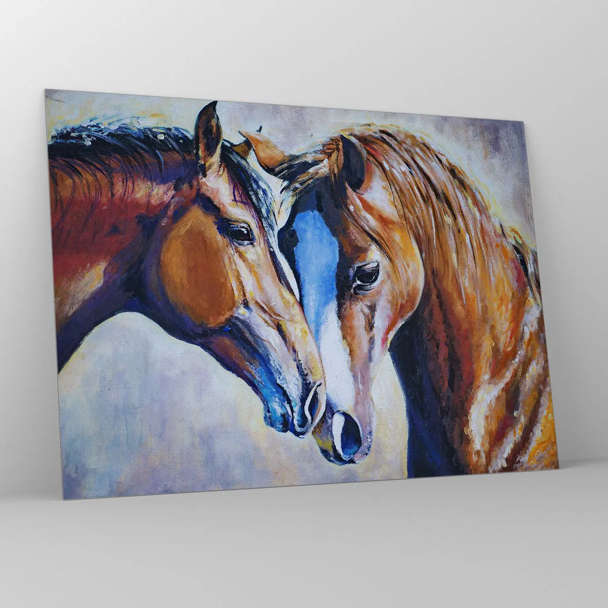 Obraz na szkle - Dwa konie w czułym geście bliskości - 70x50cm - Czy to jest przyjaźń? czy to jest kochanie? - Nowoczesna dekoracja ścienna do salonu i sypialni ARTTOR