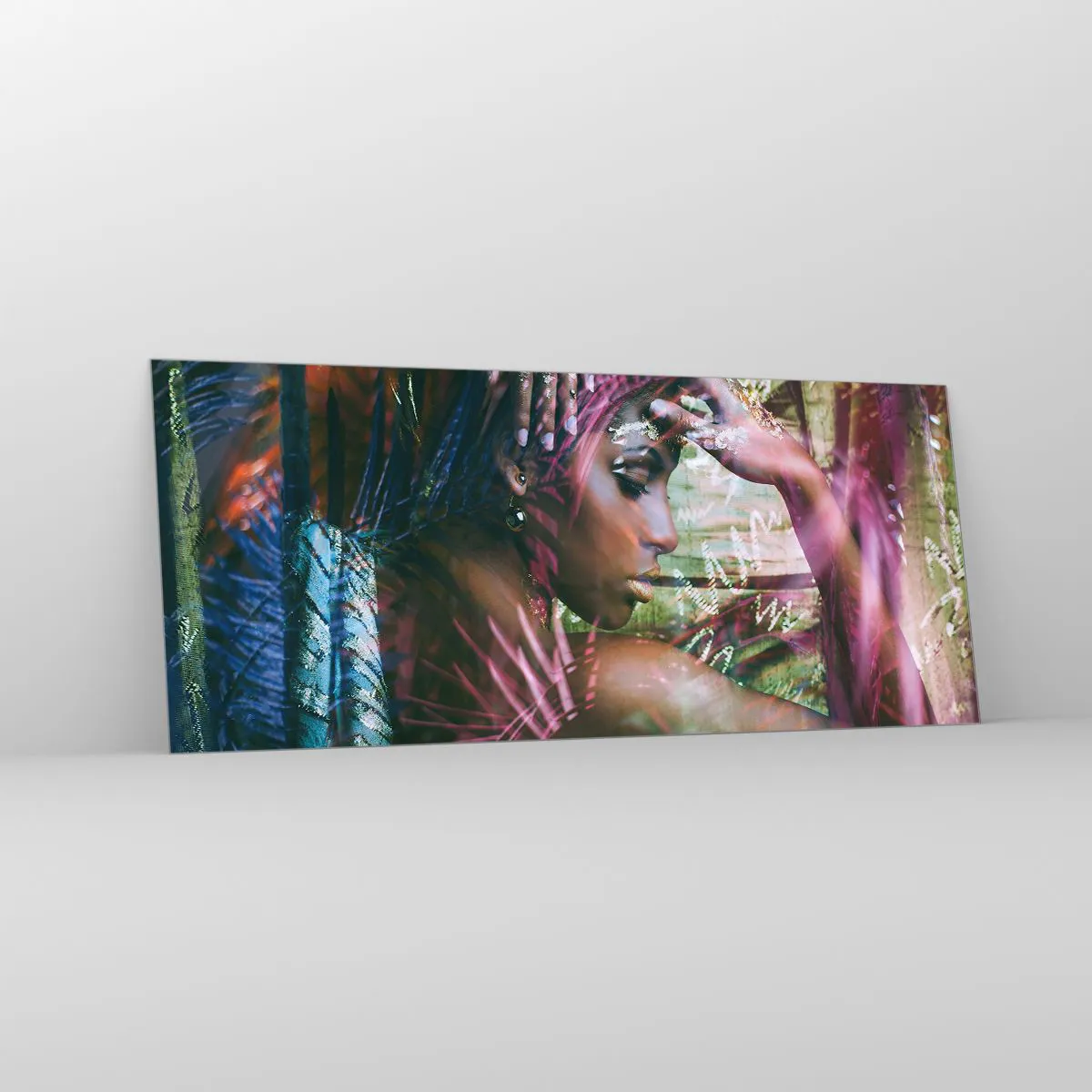 Glasbild - Bild auf glas - Porträt einer Frau, umgeben von exotischer Vegetation - 120x50cm - Mutter Natur im Dschungel - Moderne Wanddekoration für Wohnzimmer und Schlafzimmer ARTTOR