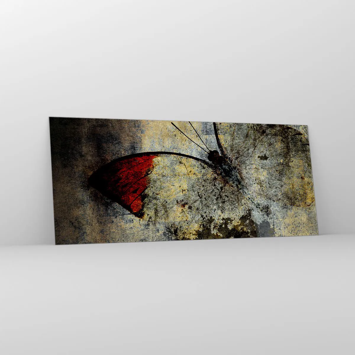 Glasbild - Bild auf glas - Ein Schmetterling in Rot- und Grautönen auf strukturiertem Hintergrund - 120x50cm - Pass auf, bevor ich verschwinde - Moderne Wanddekoration für Wohnzimmer und Schlafzimmer ARTTOR