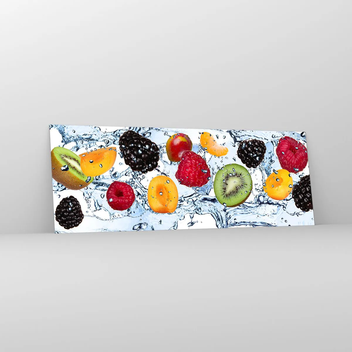 Quadro su vetro - Frutti colorati immersi in schizzi d'acqua su uno sfondo bianco - 140x50cm - Gioca con noi - Decorazione murale moderna per soggiorno e camera da letto ARTTOR