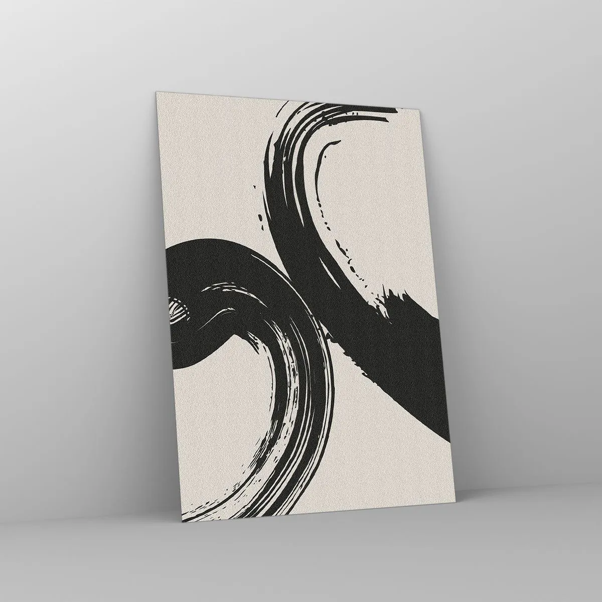 Glasbild - Bild auf glas - Schwarze, dynamische kalligrafische Pinselstriche auf hellem Hintergrund. - 50x70cm - Ausladend und kreisförmig - Moderne Wanddekoration für Wohnzimmer und Schlafzimmer ARTTOR