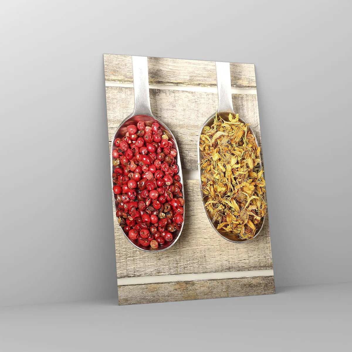Cuadro sobre vidrio - Impresiones sobre Vidrio - Tres cucharas de metal con especias sobre un fondo de madera. - 70x100cm - La magia de la cocina - Decoración de pared moderna para salón y dormitorio ARTTOR