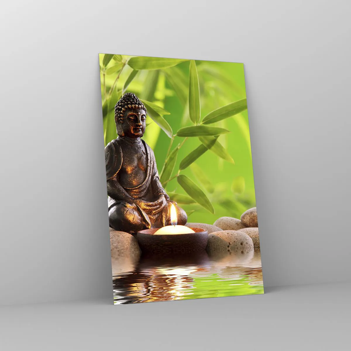 Obraz na szkle - Figura Buddy z kamieniami i świeczką na tle bambusa - 80x120cm - Życie jest piękne - Nowoczesna dekoracja ścienna do salonu i sypialni ARTTOR