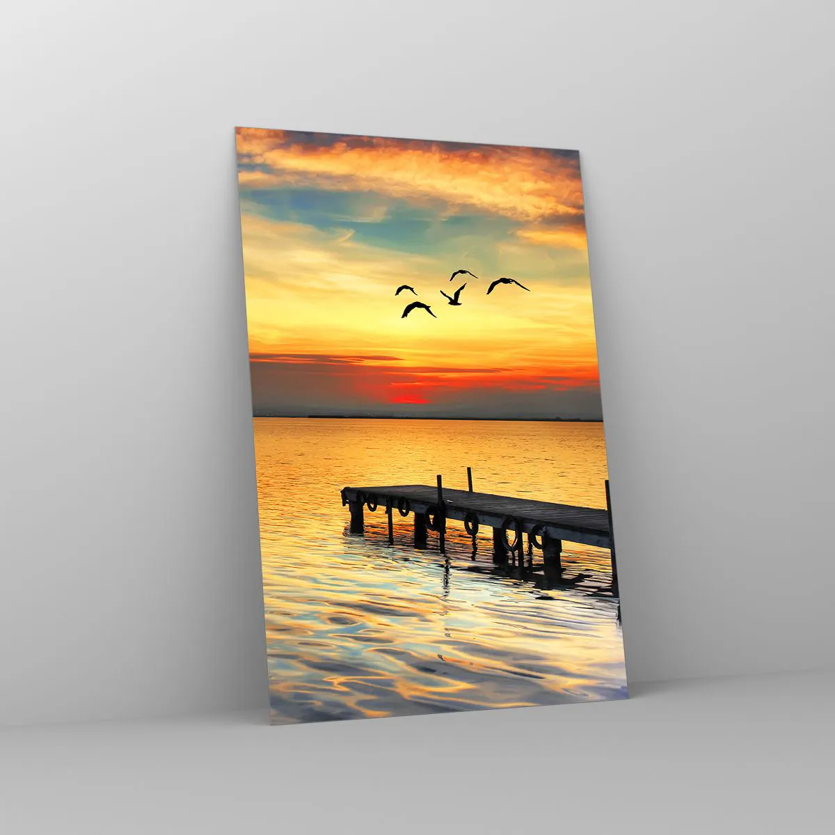 Impression sur verre - Image sur verre - Coucher de soleil avec un voilier et une jetée sur un lac calme - 80x120cm - Le soir revient - Décoration murale moderne pour le salon et la chambre ARTTOR