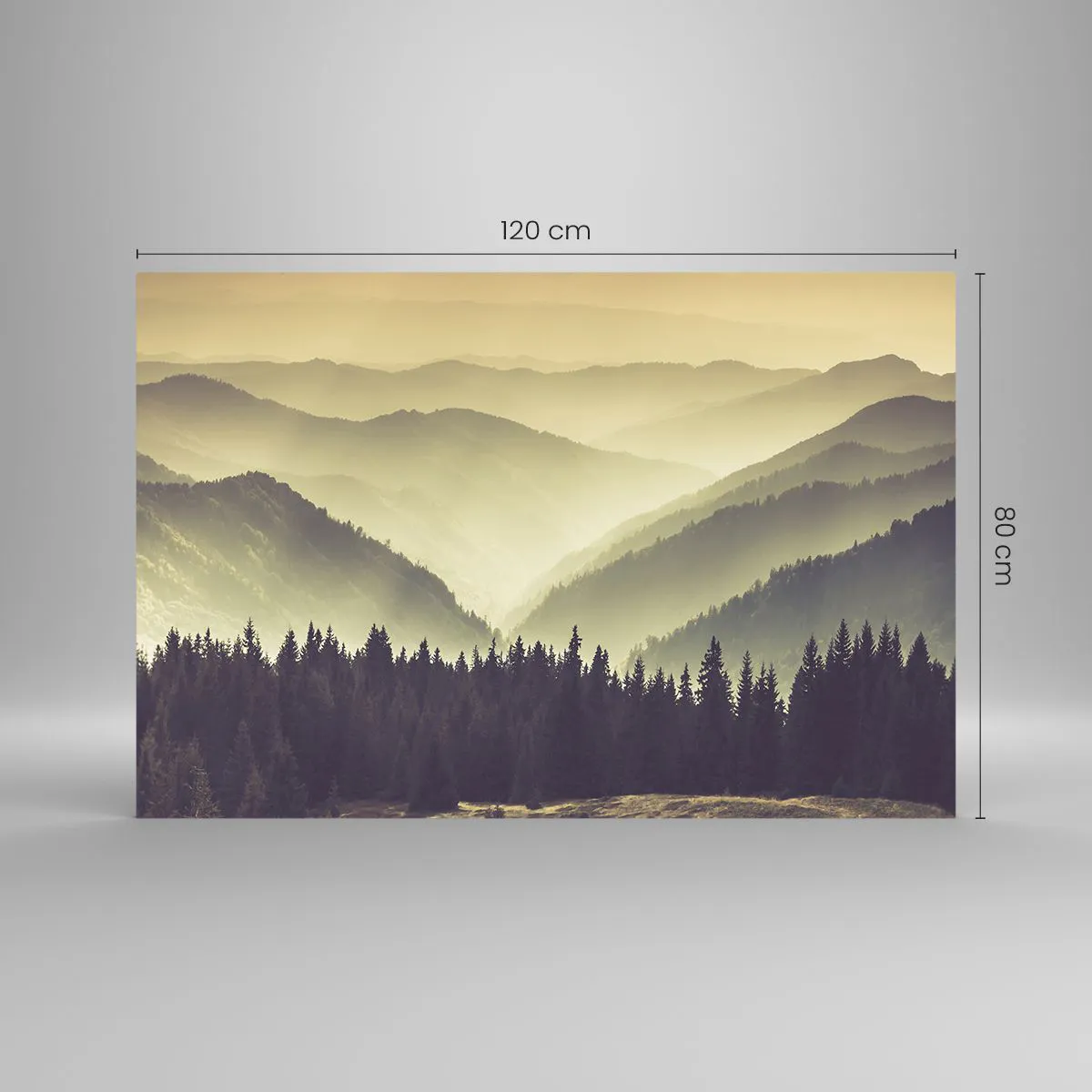 Cuadro sobre vidrio - Impresiones sobre Vidrio - Una vista brumosa de una cadena montañosa con un bosque oscuro en primer plano. - 120x80cm - Más allá de las siete montañas... - Decoración de pared moderna para salón y dormitorio ARTTOR