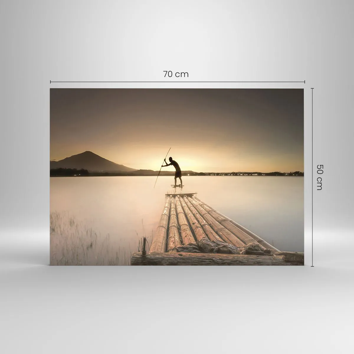 Obraz na szkle - Rybak na bambusowej tratwie o zmierzchu - 70x50cm - Przed spoczynkiem - Nowoczesna dekoracja ścienna do salonu i sypialni ARTTOR