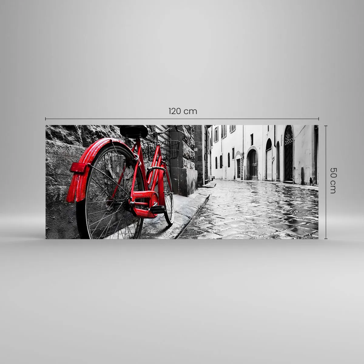 Glasbild - Bild auf glas - Rotes Fahrrad in einer schwarz-weißen Straße - 120x50cm - Wahre Schönheit wird nicht alt - Moderne Wanddekoration für Wohnzimmer und Schlafzimmer ARTTOR