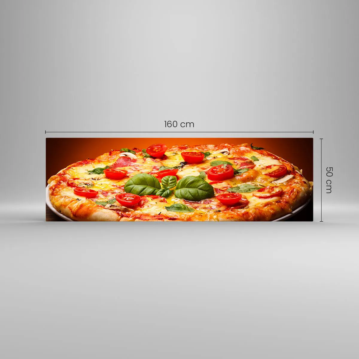 Impression sur verre - Image sur verre - Pizza aux tomates et au basilic sur une table en bois - 160x50cm - Mamma mia! - Décoration murale moderne pour le salon et la chambre ARTTOR