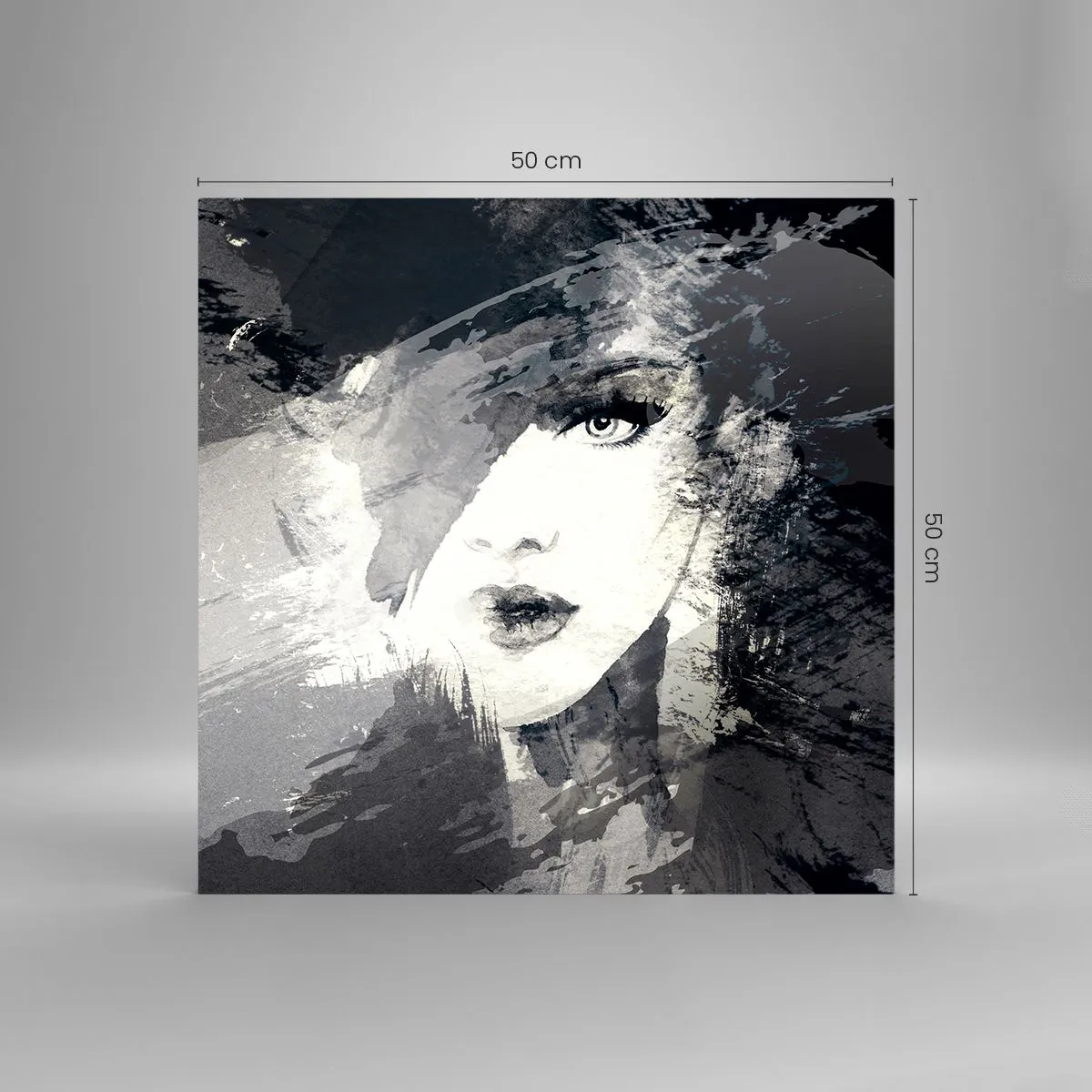 Obraz na szkle - Zza szarego woalu - 50x50 cm