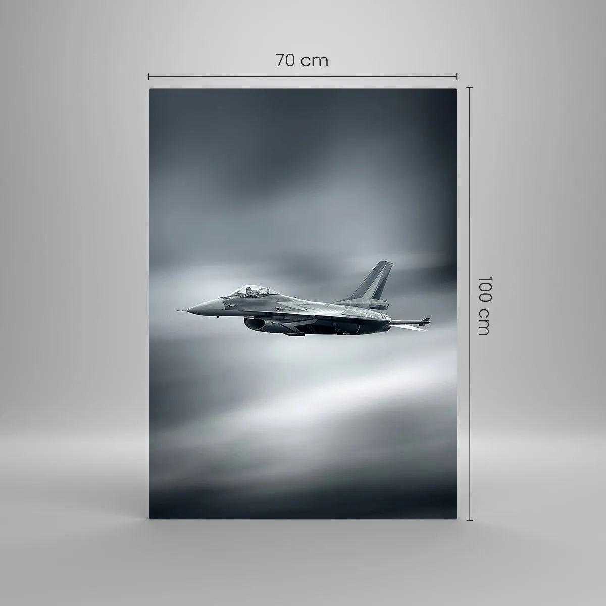 Glasbild - Bild auf glas - Ein Kampfjet im Flug vor einem bewölkten Himmel - 70x100cm - Wirst du herausfordern? - Moderne Wanddekoration für Wohnzimmer und Schlafzimmer ARTTOR
