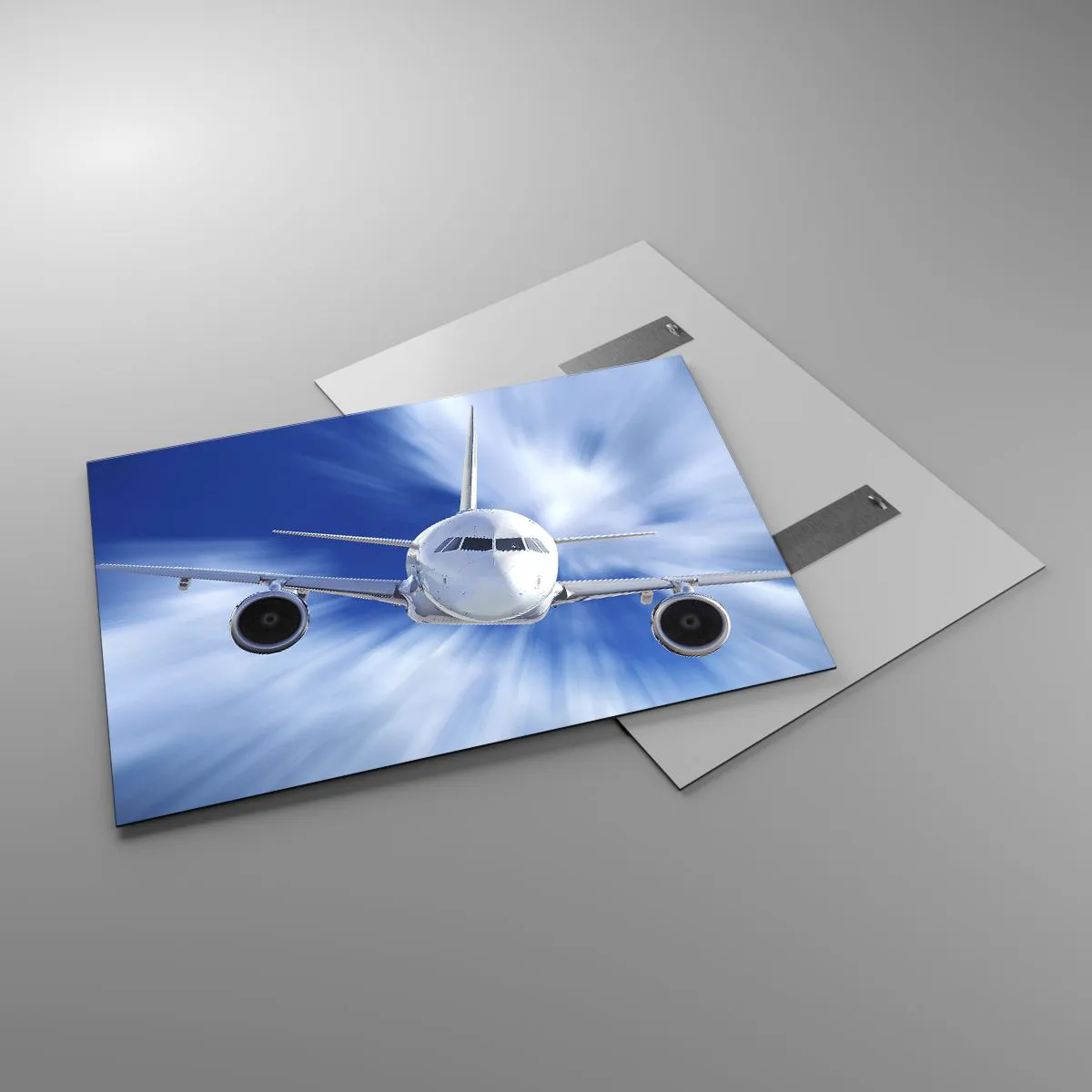 Glasbild - Bild auf glas - Ein Passagierflugzeug vor einem dynamischen blauen Himmel - 100x70cm - Schneller als der Wind am Himmel - Moderne Wanddekoration für Wohnzimmer und Schlafzimmer ARTTOR