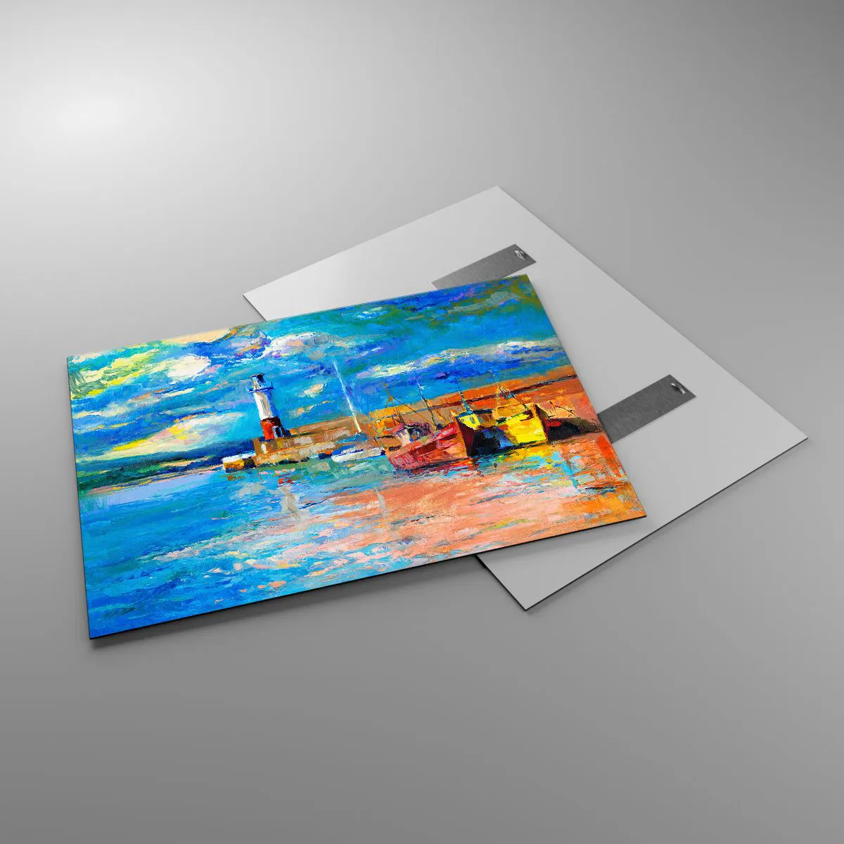 Glasbild - Bild auf glas - Rainbow Bay mit Leuchtturm und bunten Booten im Hafen - 100x70cm - Ein Nachmittag in der Regenbogenbucht - Moderne Wanddekoration für Wohnzimmer und Schlafzimmer ARTTOR