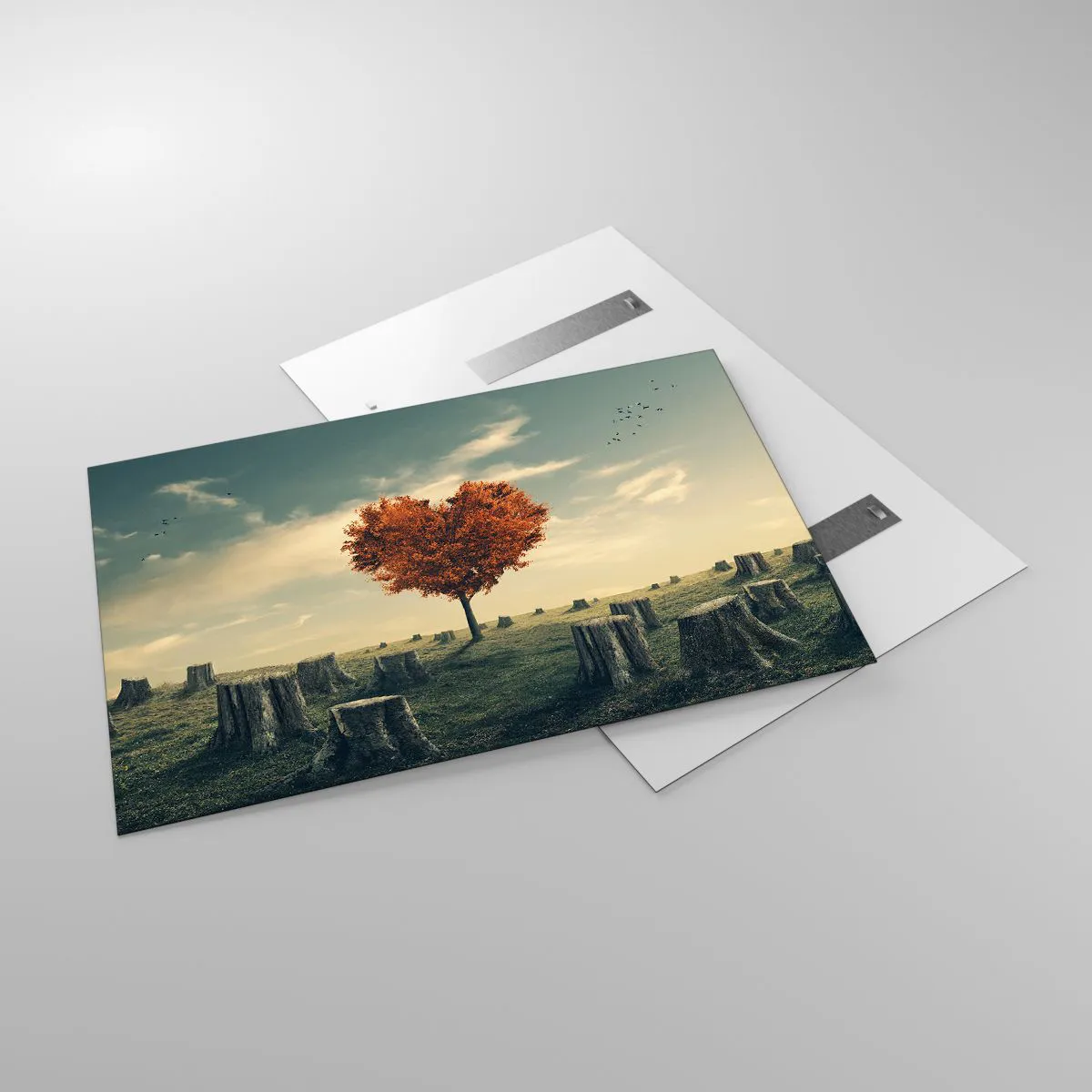 Cuadro sobre vidrio - Impresiones sobre Vidrio - Un árbol en forma de corazón rodeado de troncos talados en un claro. - 120x80cm - Todavía hay esperanza - Decoración de pared moderna para salón y dormitorio ARTTOR