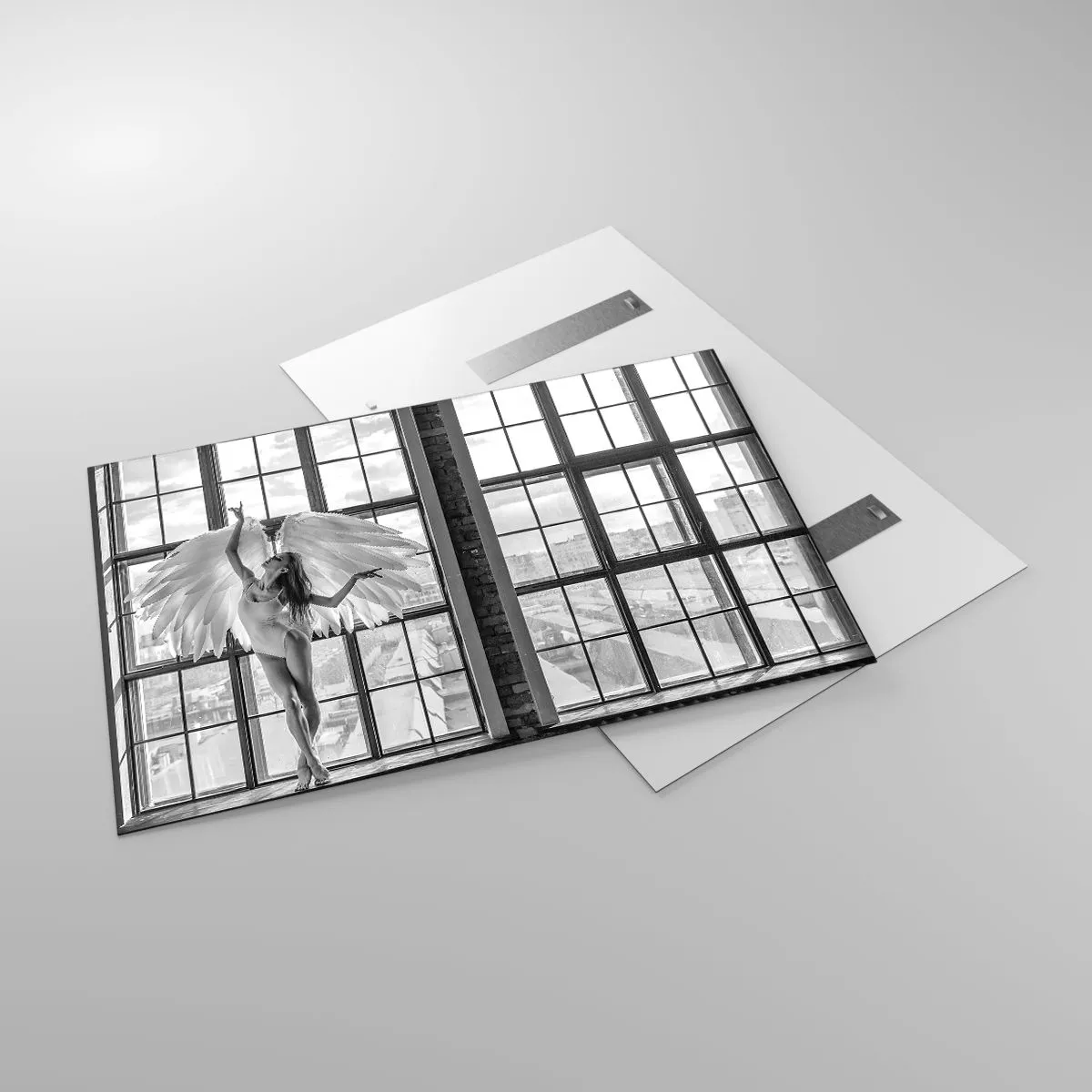 Tablou pe sticlă - Orașul îngerilor dansatori? - 120x80 cm