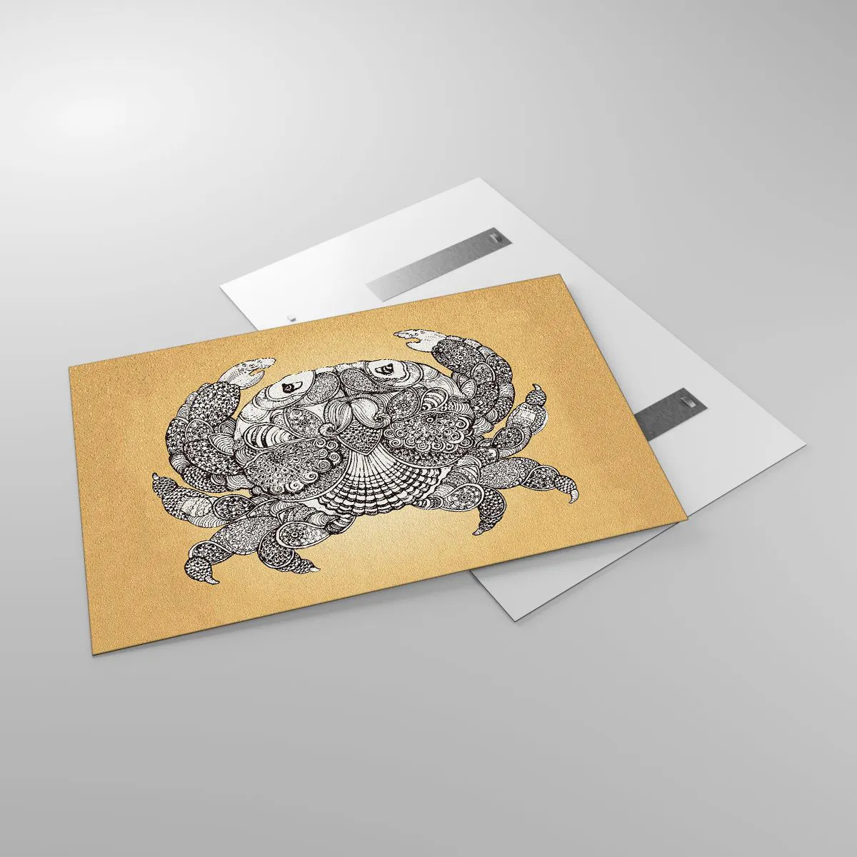 Cuadro sobre vidrio - Impresiones sobre Vidrio - Dibujo estilizado de un cangrejo con adornos sobre un fondo amarillo. - 120x80cm - Cuentos del Sr. Cangrejo - Decoración de pared moderna para salón y dormitorio ARTTOR