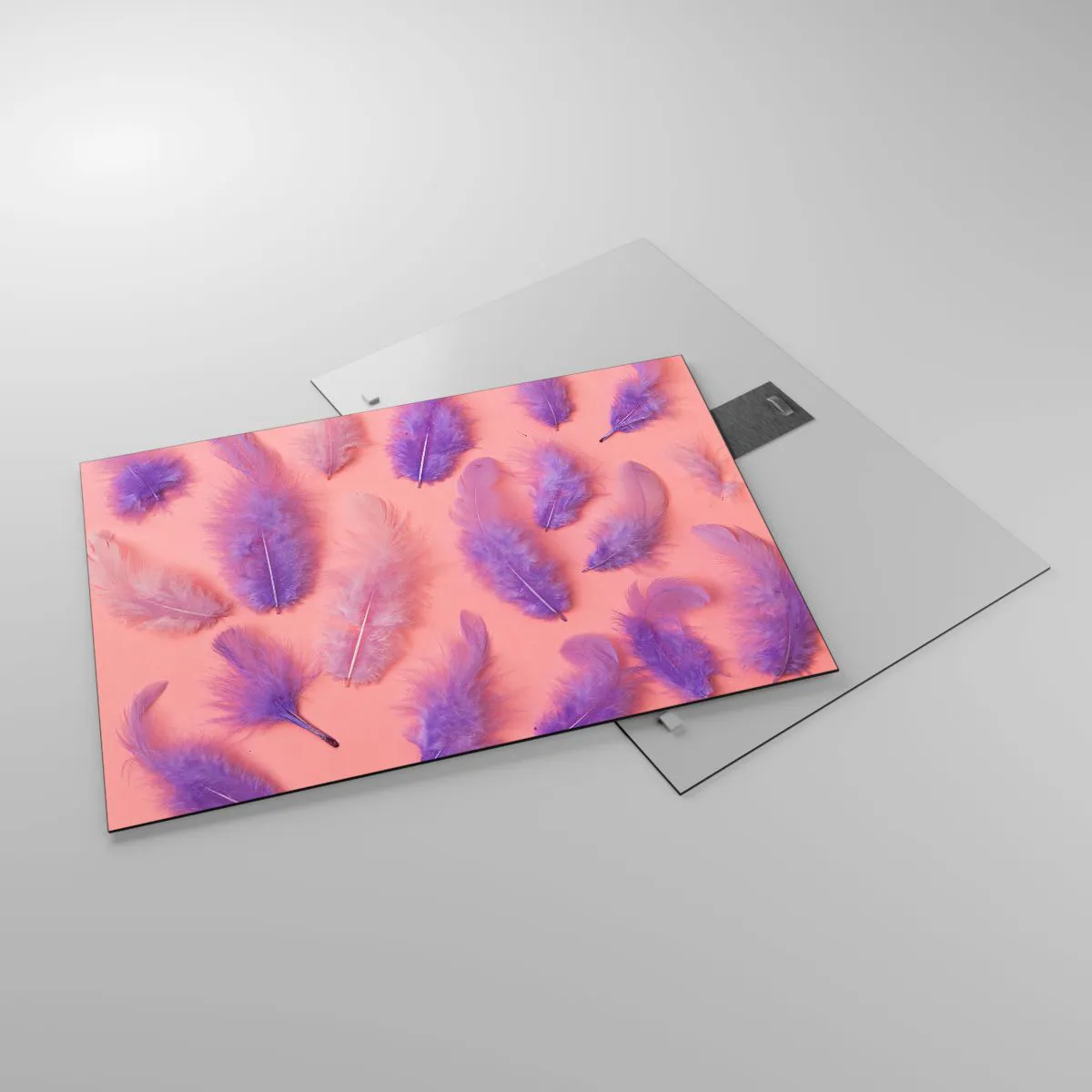 Glasbild - Bild auf glas - Lila Federn auf rosa Hintergrund in einer zarten Komposition - 70x50cm - Lila Vogel der Begierde - Moderne Wanddekoration für Wohnzimmer und Schlafzimmer ARTTOR