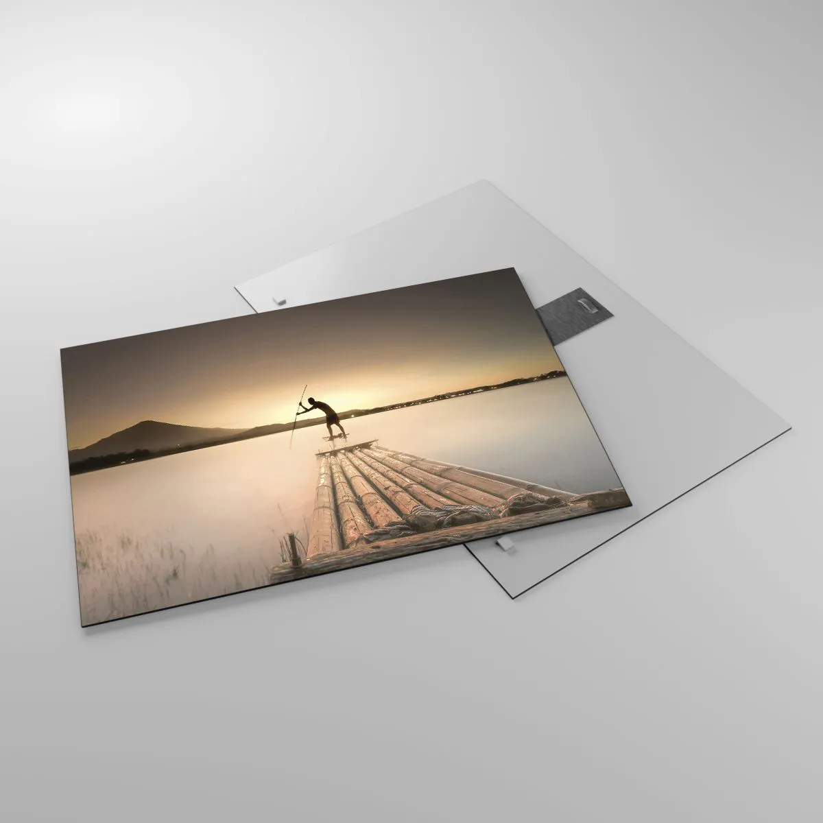 Obraz na szkle - Rybak na bambusowej tratwie o zmierzchu - 70x50cm - Przed spoczynkiem - Nowoczesna dekoracja ścienna do salonu i sypialni ARTTOR