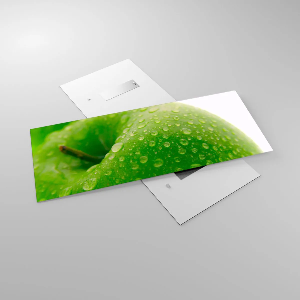 Quadro su vetro - Primo piano di una mela verde con gocce d'acqua - 120x50cm - Rinfrescante verde freschezza - Decorazione murale moderna per soggiorno e camera da letto ARTTOR