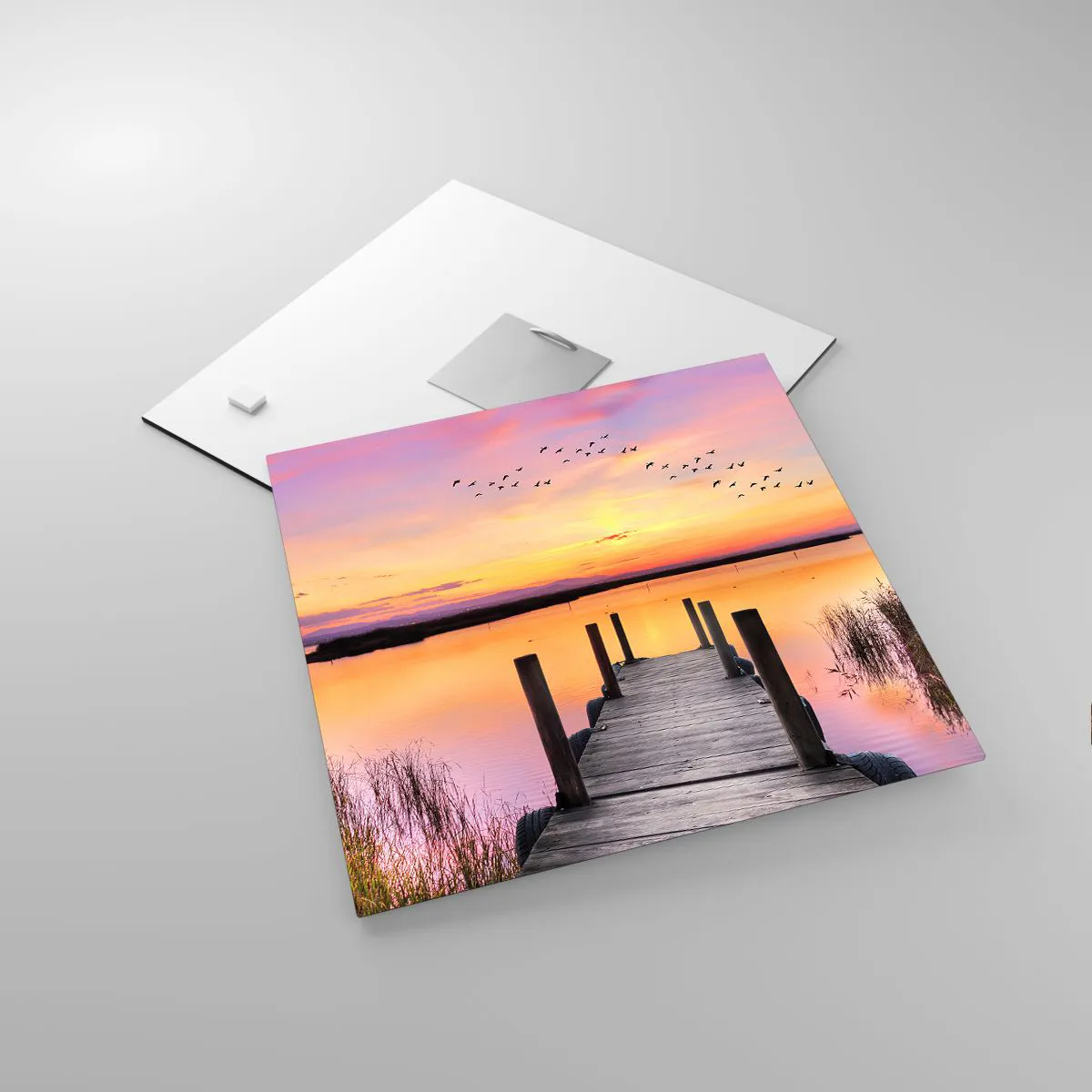 Glastavla - Bild på glas - Tyst viol gryning - 30x30 cm