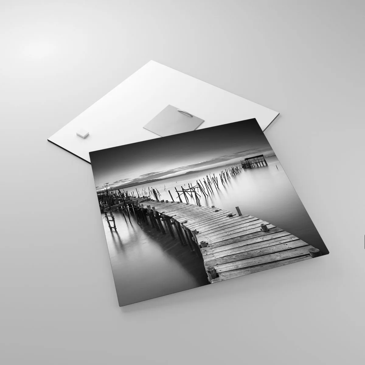 Glass picture - Peace of a Forgotten Shore - 30x30 cm