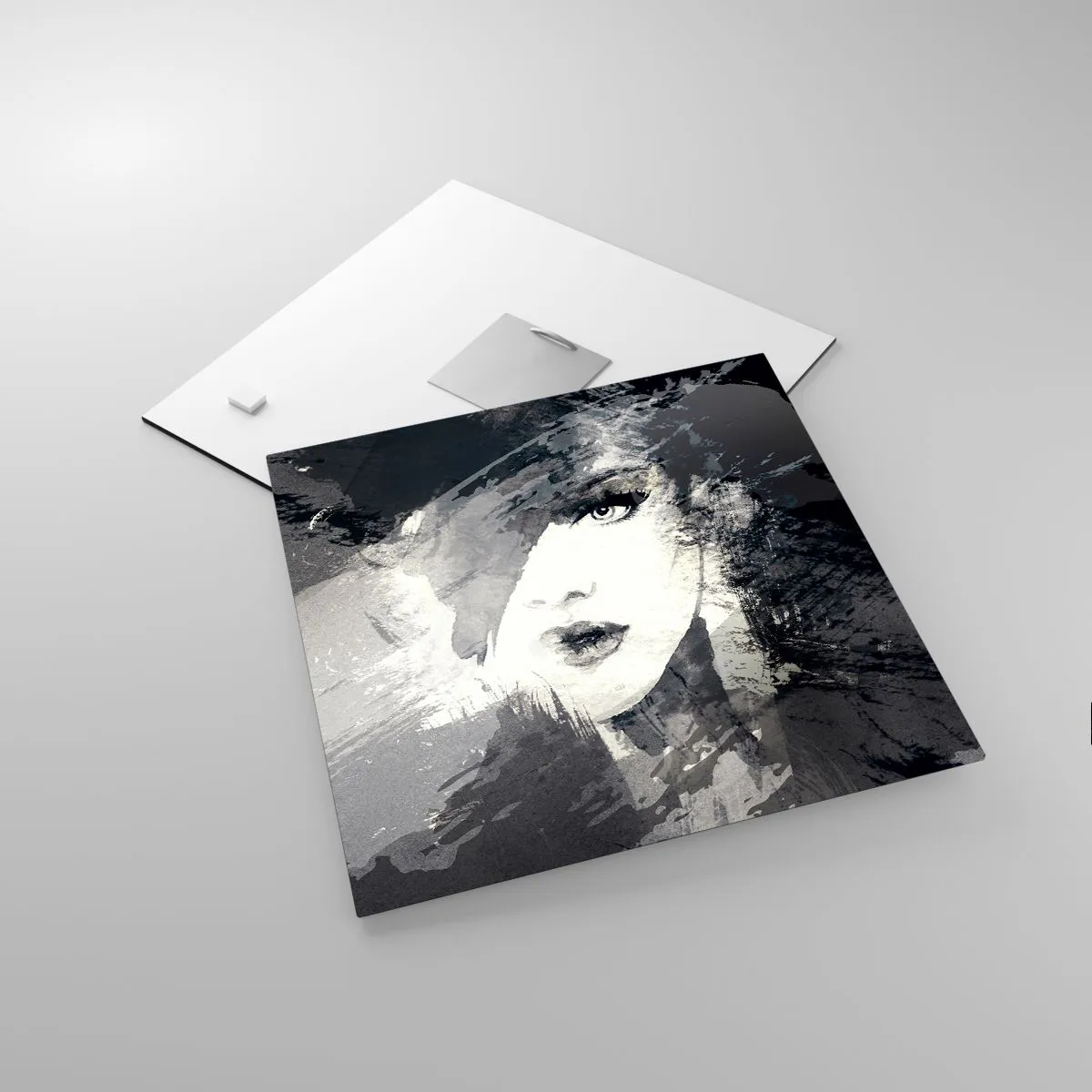 Obraz na szkle - Zza szarego woalu - 30x30 cm