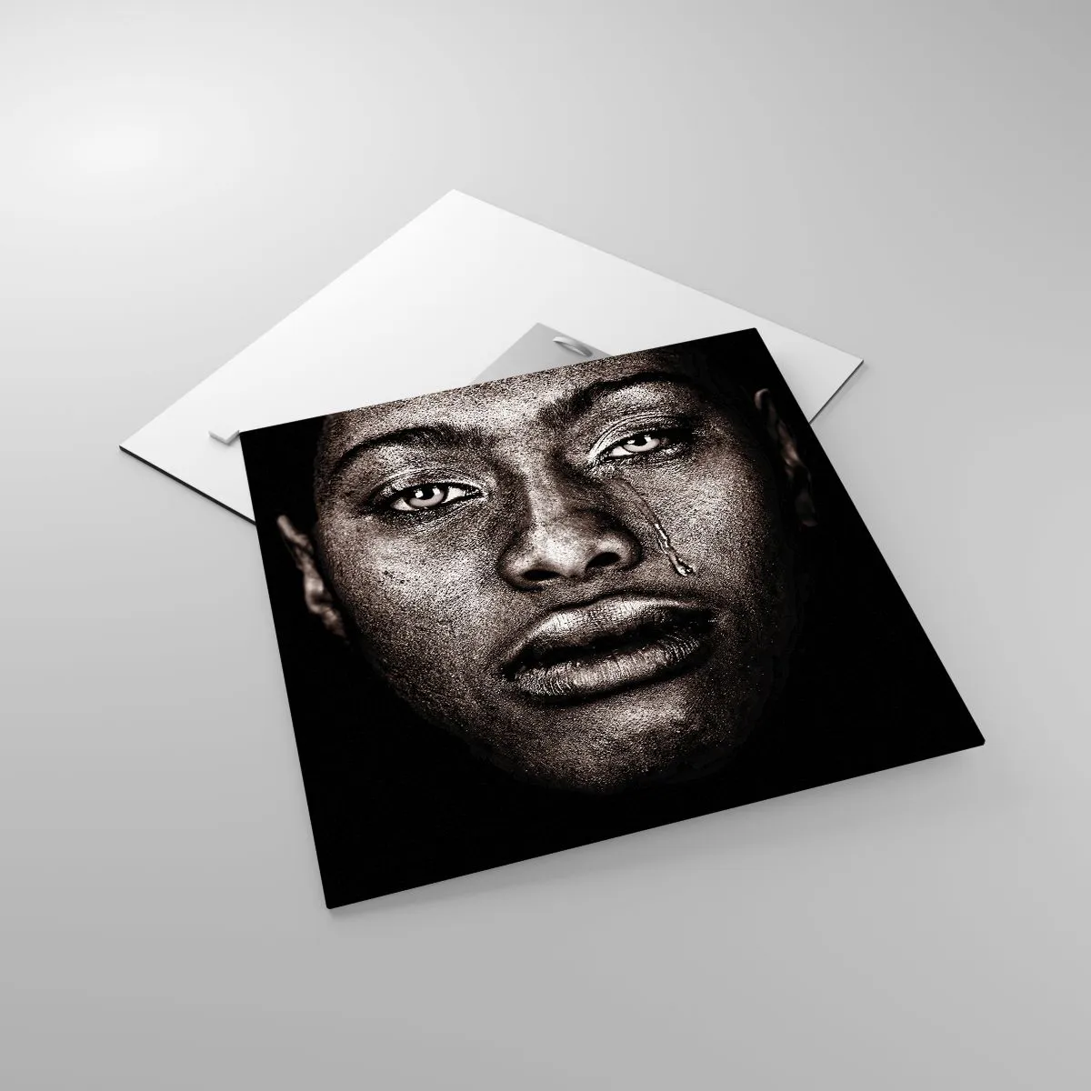 Üveg kép - Egy könnycsepp - 40x40 cm