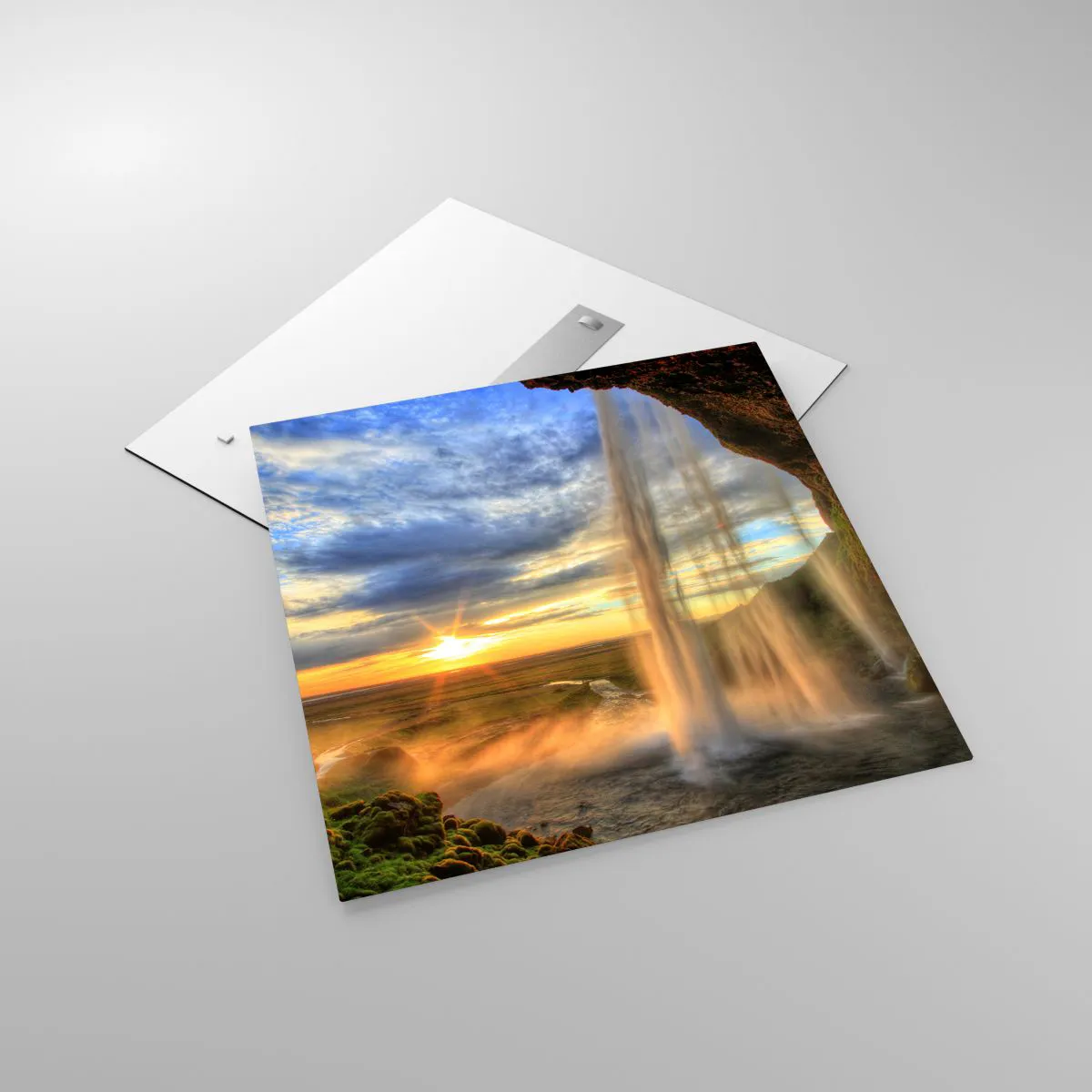 Impression sur verre - Image sur verre - Le monde derrière un voile de gouttes - 70x70 cm