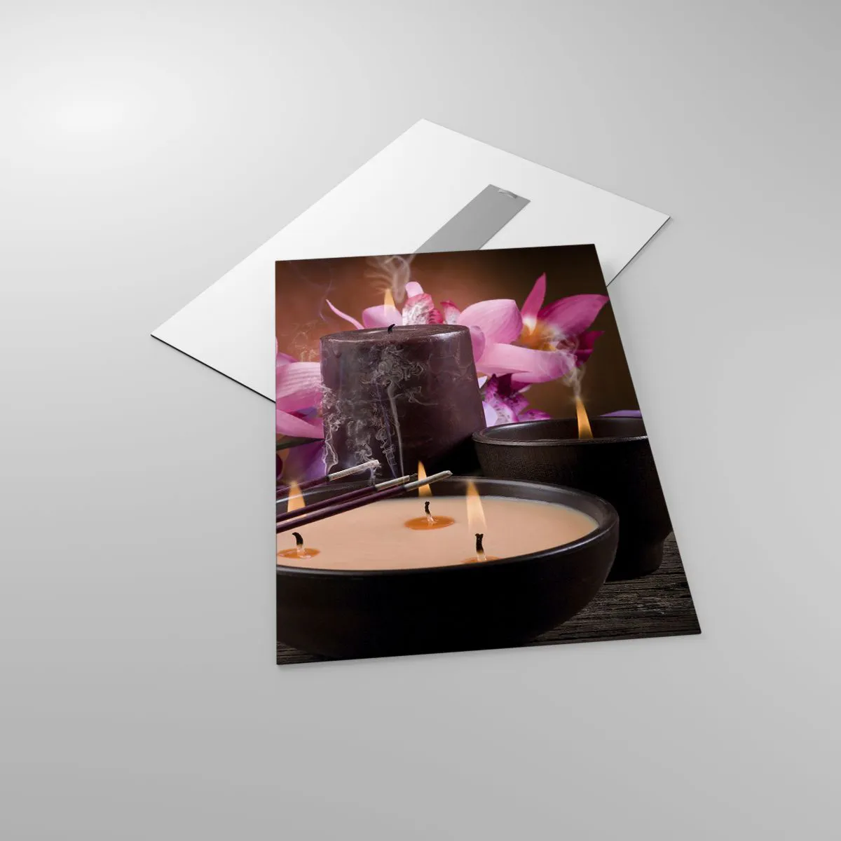 Glasbild - Bild auf glas - Entspannungskomposition mit Buddha, Kerzen und Blumen - 50x70cm - Den Geist frei machen, den Körper beruhigen - Moderne Wanddekoration für Wohnzimmer und Schlafzimmer ARTTOR