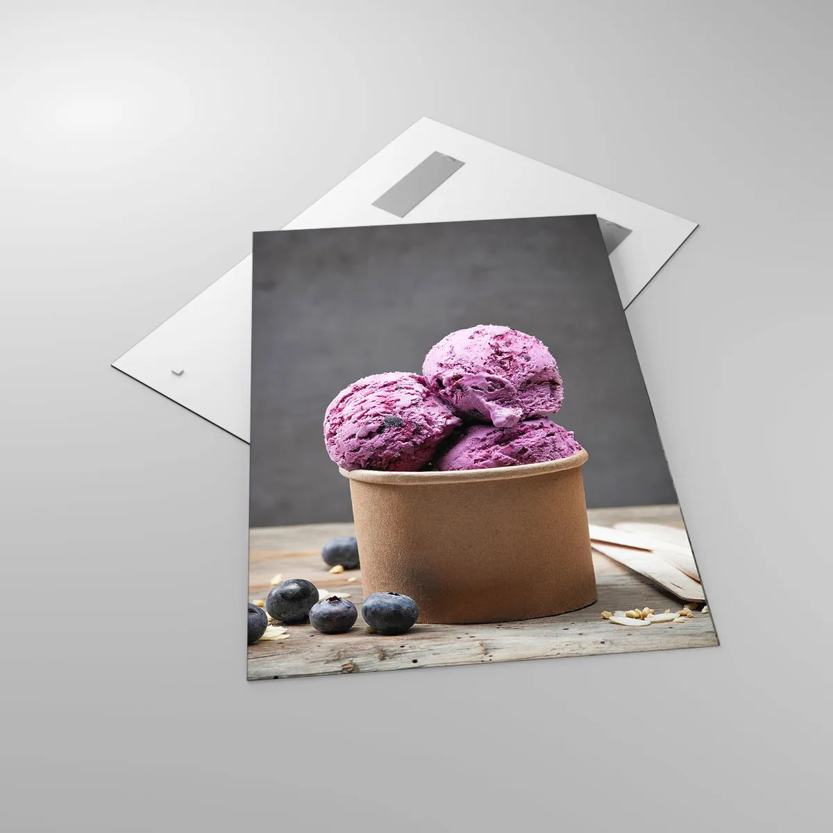 Glasbild - Bild auf glas - Süße und Kälte - 70x100 cm