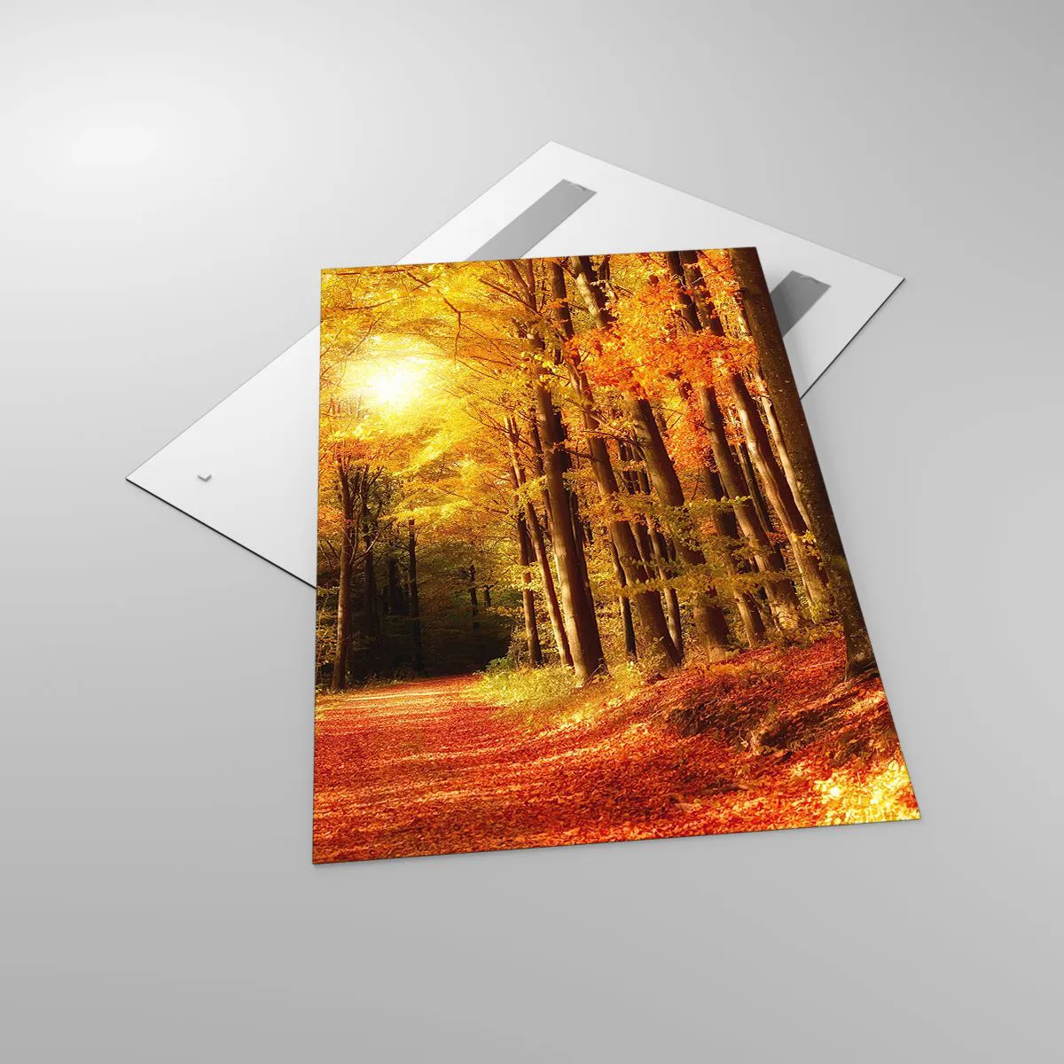 Glasbild - Bild auf glas - Herbstwald mit Sonnenstrahlen, die durch die Bäume scheinen - 80x120cm - Goldener Herbst auf einer Forststraße - Moderne Wanddekoration für Wohnzimmer und Schlafzimmer ARTTOR