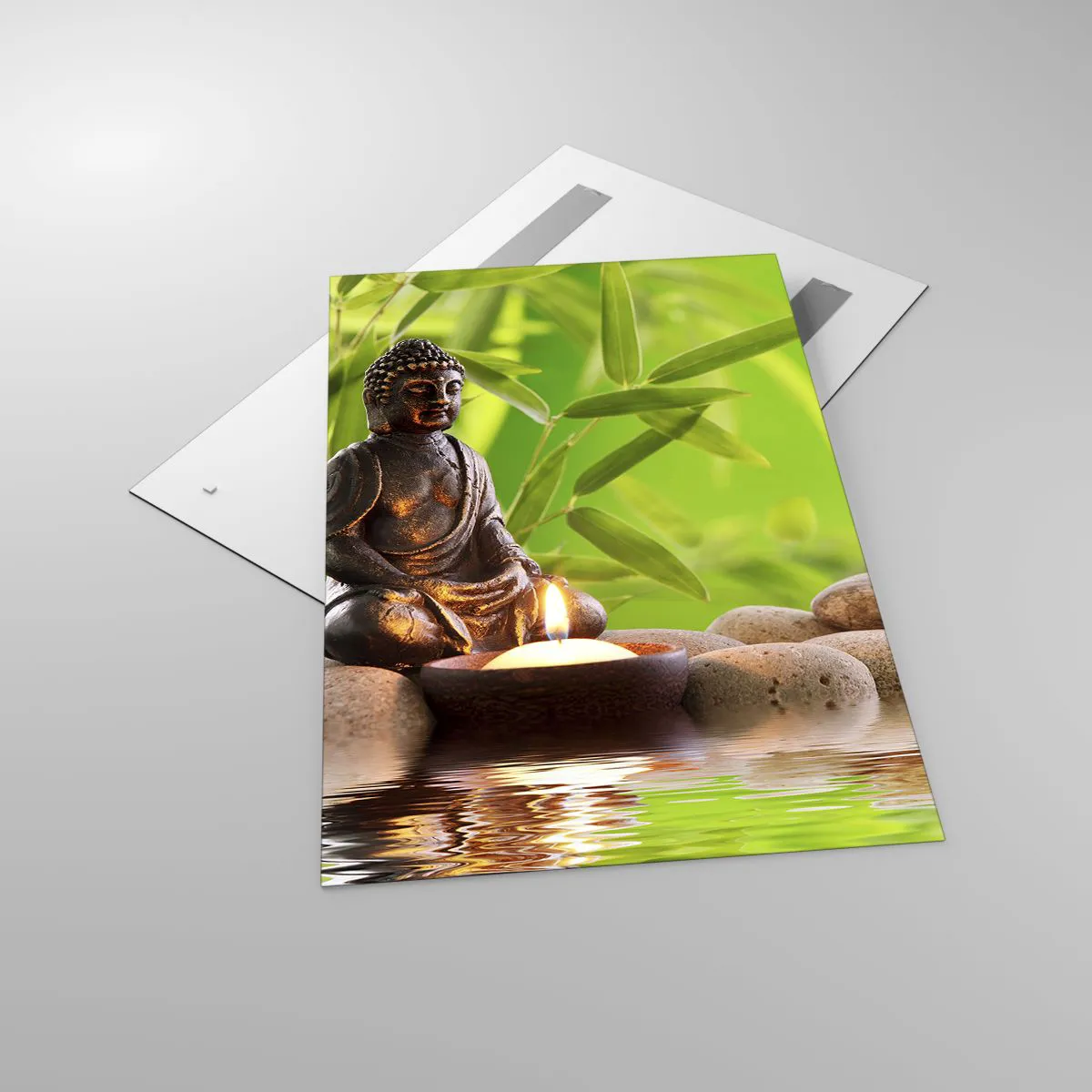 Obraz na szkle - Figura Buddy z kamieniami i świeczką na tle bambusa - 80x120cm - Życie jest piękne - Nowoczesna dekoracja ścienna do salonu i sypialni ARTTOR