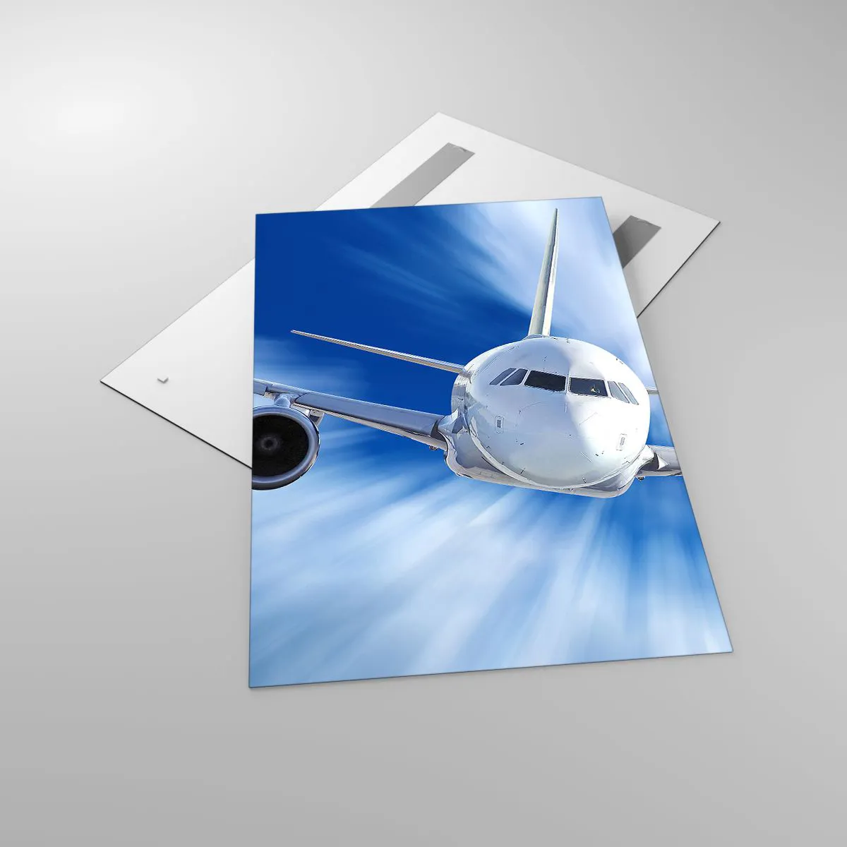Cuadro sobre vidrio - Impresiones sobre Vidrio - Un avión de pasajeros en movimiento contra el cielo. - 80x120cm - Más rápido que el viento en el cielo - Decoración de pared moderna para salón y dormitorio ARTTOR