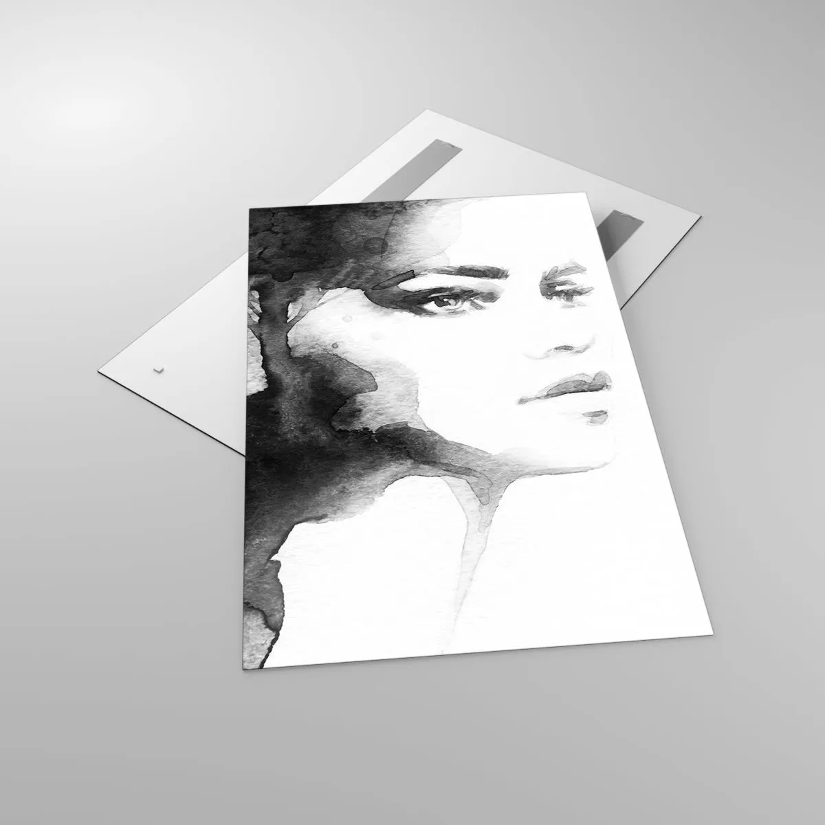 Impression sur verre - Image sur verre - Un portrait subtil d'une femme dans des tons de noir et blanc - 80x120cm - Fait de mystère et de brouillard - Décoration murale moderne pour le salon et la chambre ARTTOR