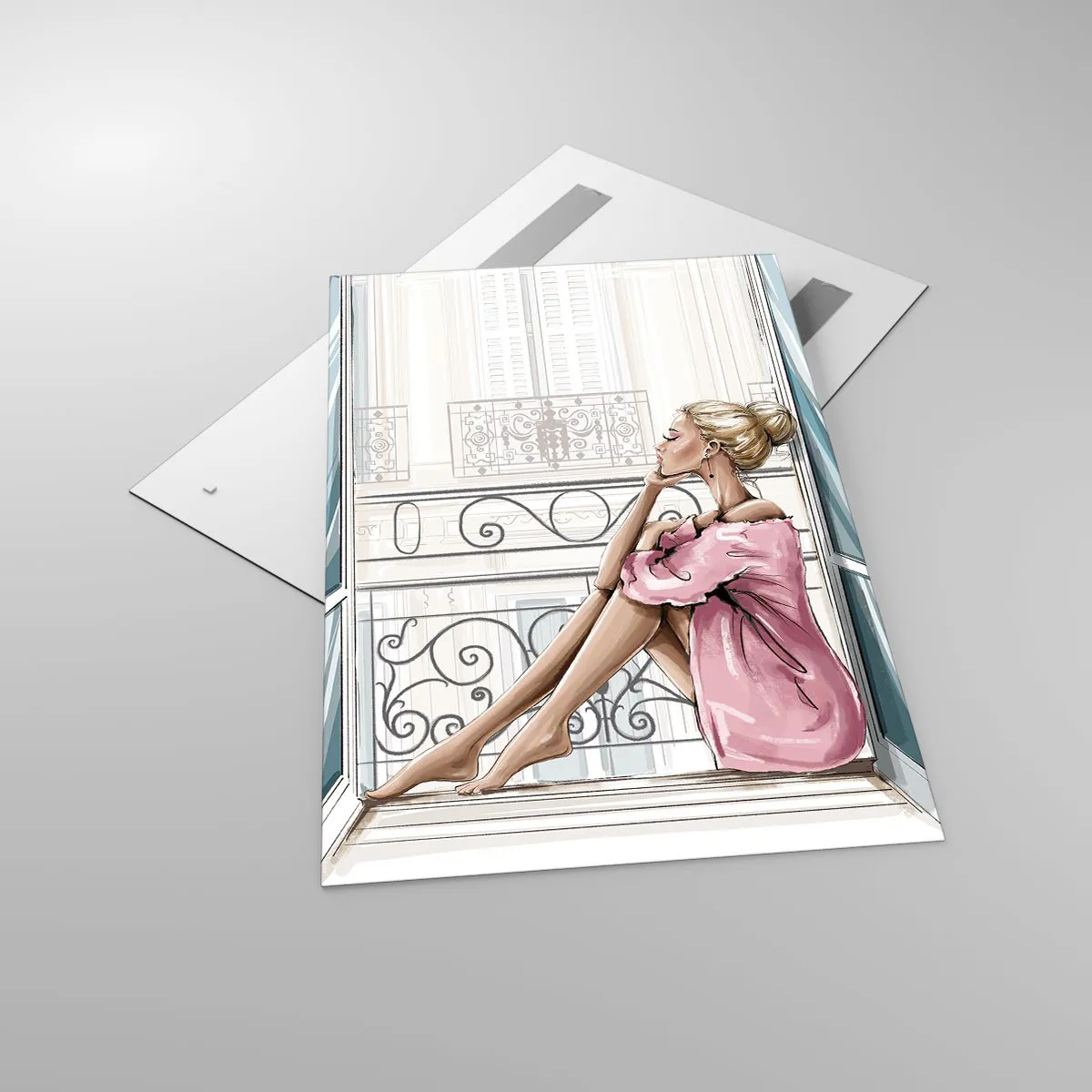 Obraz na szkle - Kobieta w różowej sukience siedząca na oknie z widokiem na paryską kamienicę - 80x120cm - Paryski poranek - Nowoczesna dekoracja ścienna do salonu i sypialni ARTTOR