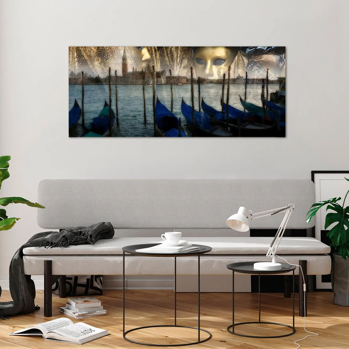 Quadro su vetro - Maschere di carnevale veneziane e gondole sullo sfondo della città e dell'acqua - 120x50cm - È ora di iniziare il carnevale - Decorazione murale moderna per soggiorno e camera da letto ARTTOR