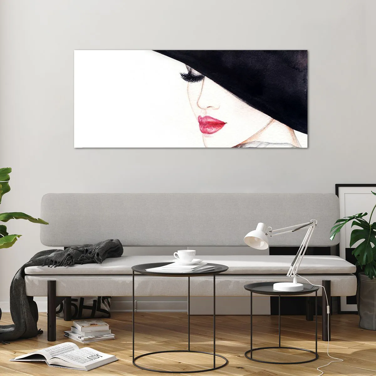 Impression sur verre - Image sur verre - Une illustration subtile d'une femme portant un chapeau noir et des lèvres rouges - 120x50cm - Élégance et sensualité - Décoration murale moderne pour le salon et la chambre ARTTOR