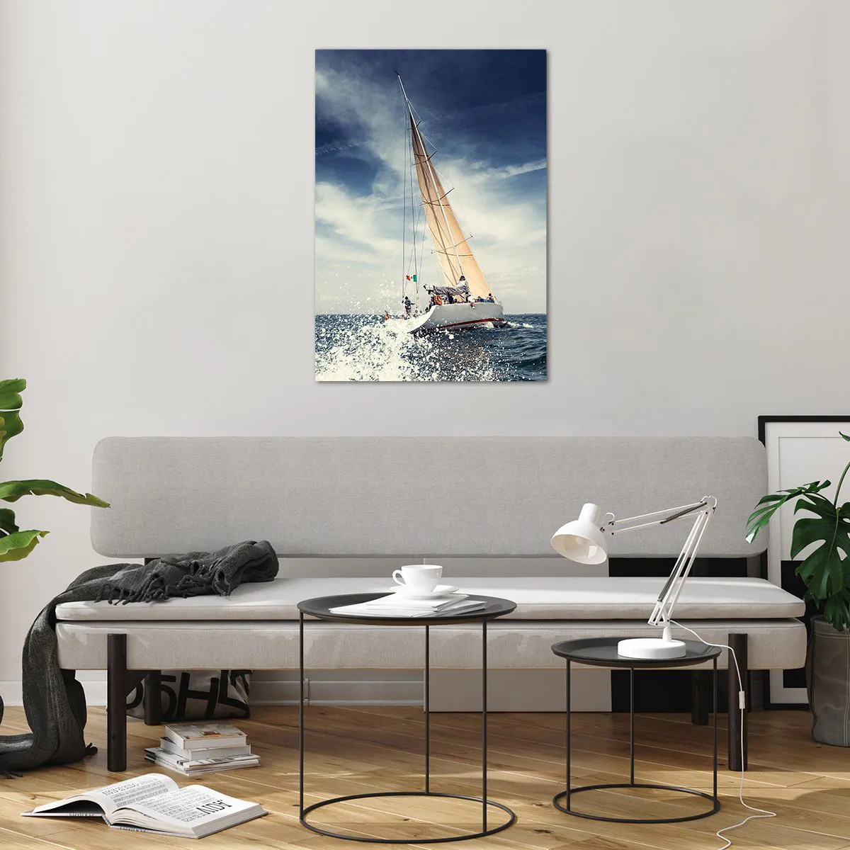 Glasbild - Bild auf glas - Ein Segelboot auf stürmischer See unter blauem Himmel - 70x100cm - Sie werden uns nicht einholen! - Moderne Wanddekoration für Wohnzimmer und Schlafzimmer ARTTOR