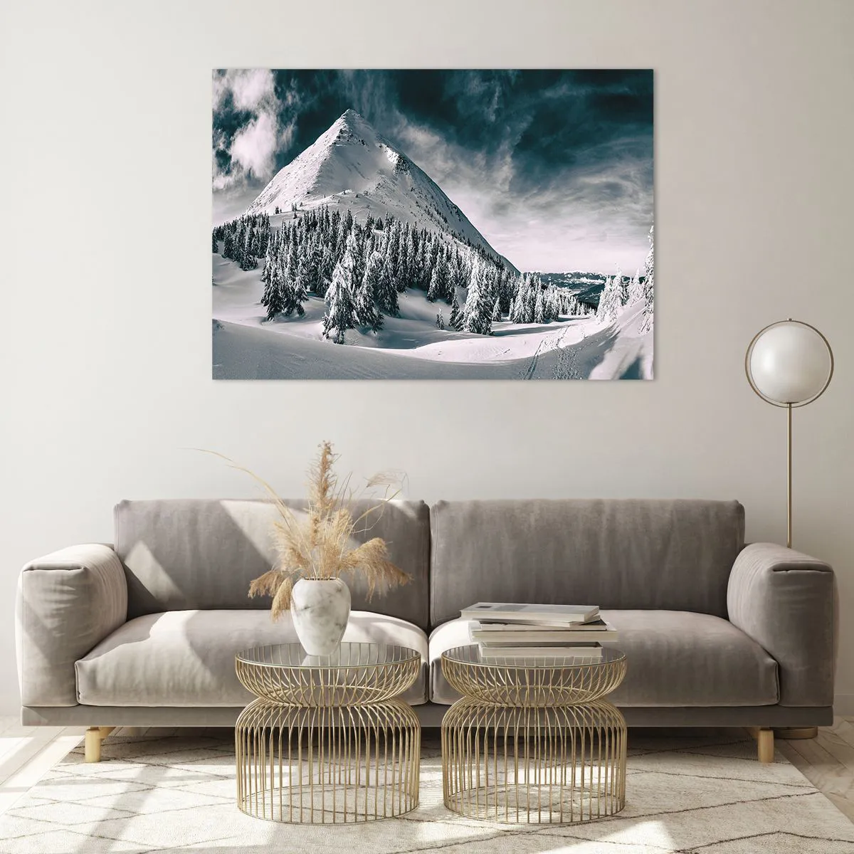 Impression sur verre - Image sur verre - Paysage de montagne hivernal avec des sommets enneigés et une forêt - 100x70cm - Le pays de la neige et de la glace - Décoration murale moderne pour le salon et la chambre ARTTOR