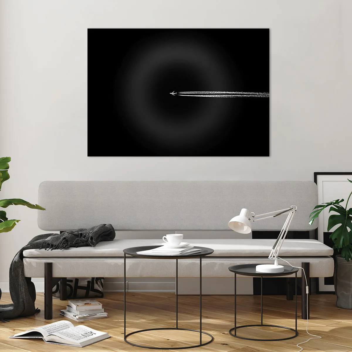 Impression sur verre - Image sur verre - Un avion à réaction sur fond noir avec une traînée de condensation - 100x70cm - Dans une autre dimension - Décoration murale moderne pour le salon et la chambre ARTTOR