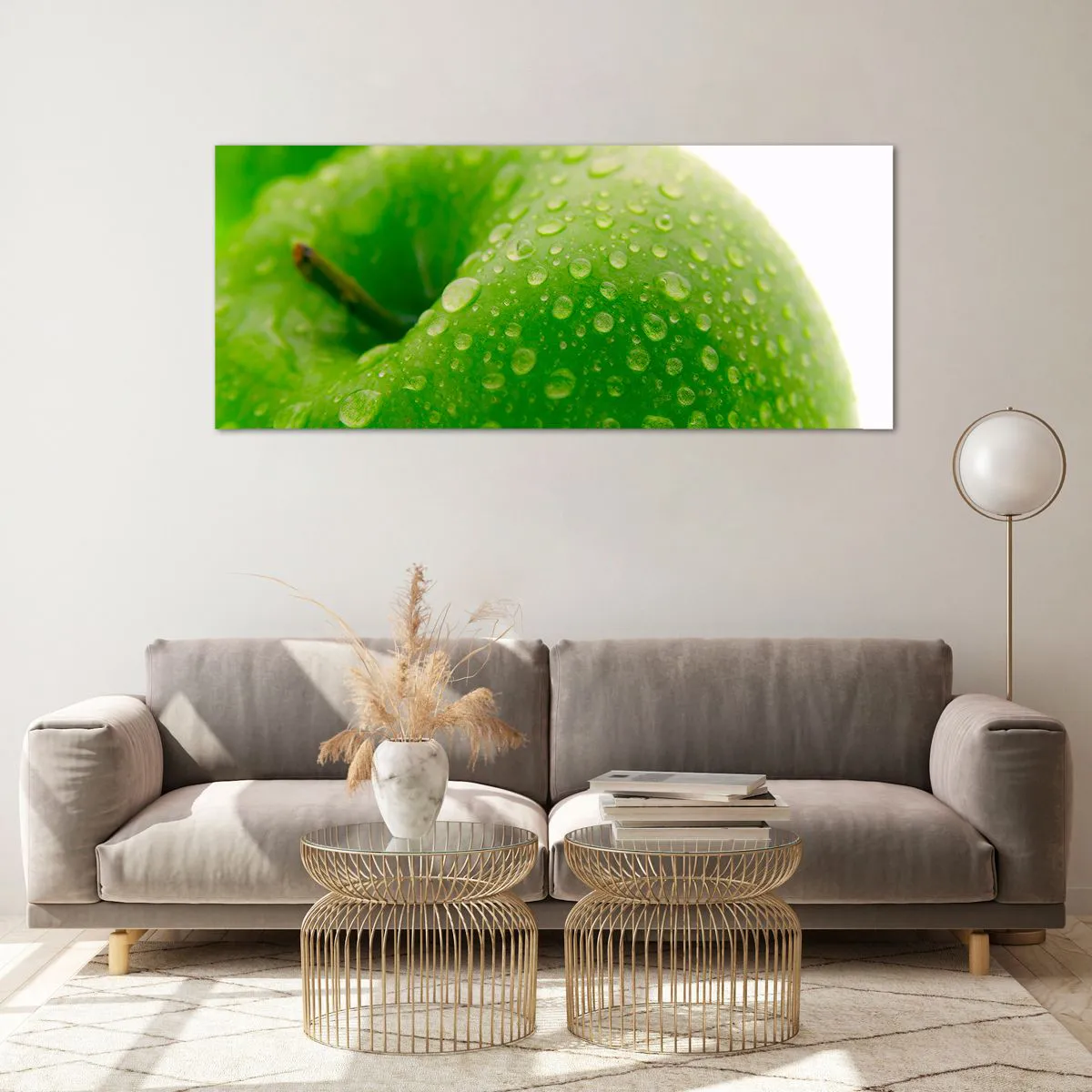 Quadro su vetro - Primo piano di una mela verde con gocce d'acqua - 120x50cm - Rinfrescante verde freschezza - Decorazione murale moderna per soggiorno e camera da letto ARTTOR