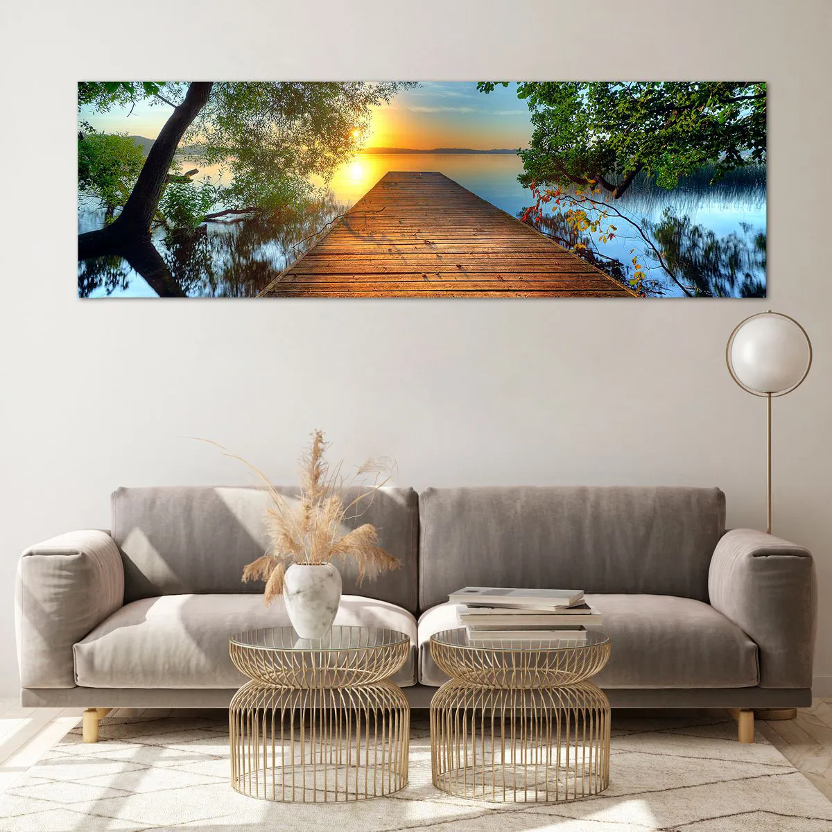 Cuadro sobre vidrio - Impresiones sobre Vidrio - Un muelle de madera rodeado de vegetación durante la puesta de sol. - 160x50cm - Tómate tu tiempo, siéntate - Decoración de pared moderna para salón y dormitorio ARTTOR