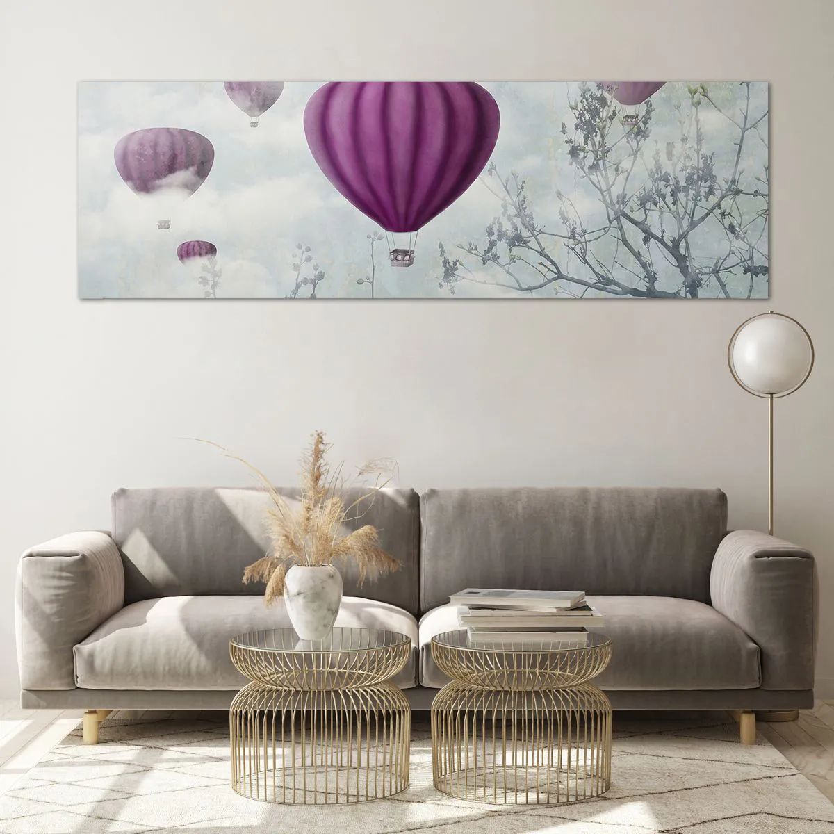 Cuadro sobre vidrio - Impresiones sobre Vidrio - Globos morados flotando sobre los árboles en las nubes. - 160x50cm - Surcando los cielos - Decoración de pared moderna para salón y dormitorio ARTTOR