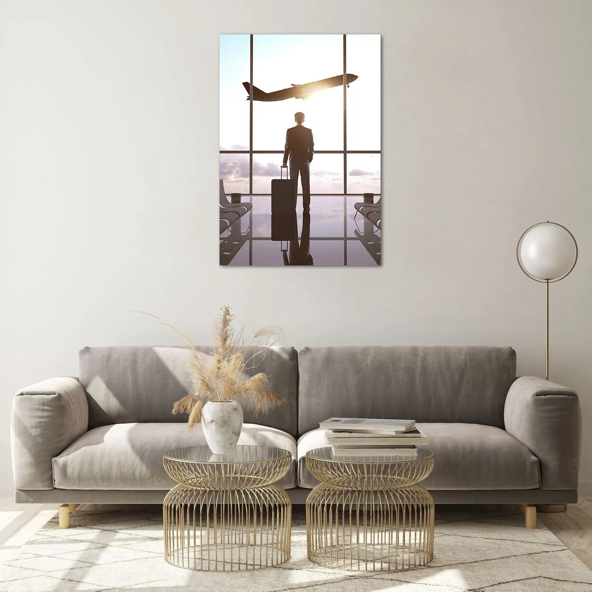 Obraz na szkle - Biznesmen na lotnisku z samolotem w tle - 70x100cm - Masz czas, zwolnij - Nowoczesna dekoracja ścienna do salonu i sypialni ARTTOR