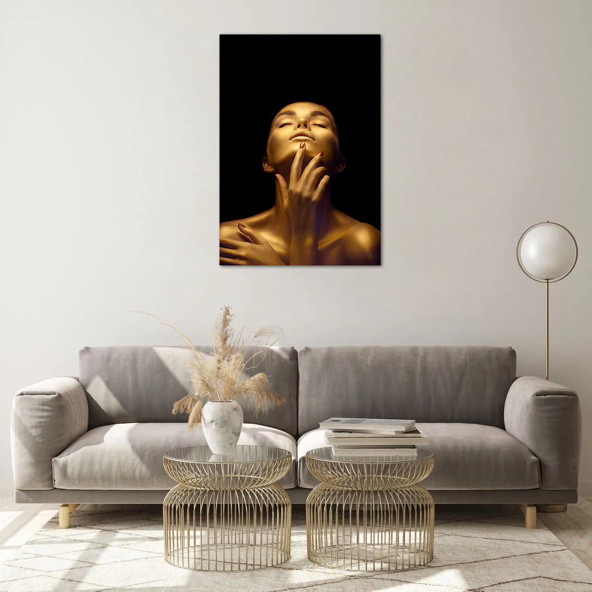 Glasbild - Bild auf glas - Porträt einer Frau in goldenem Glanz auf schwarzem Hintergrund - 70x100cm - Wie goldene Seide - Moderne Wanddekoration für Wohnzimmer und Schlafzimmer ARTTOR