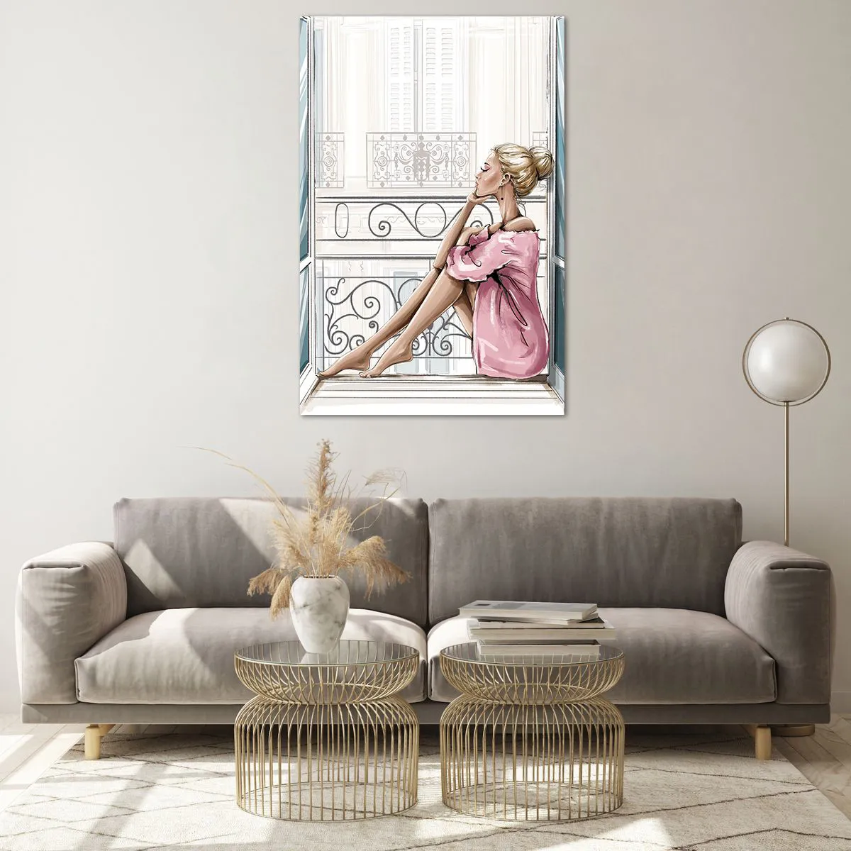 Obraz na szkle - Kobieta w różowej sukience siedząca na oknie z widokiem na paryską kamienicę - 80x120cm - Paryski poranek - Nowoczesna dekoracja ścienna do salonu i sypialni ARTTOR