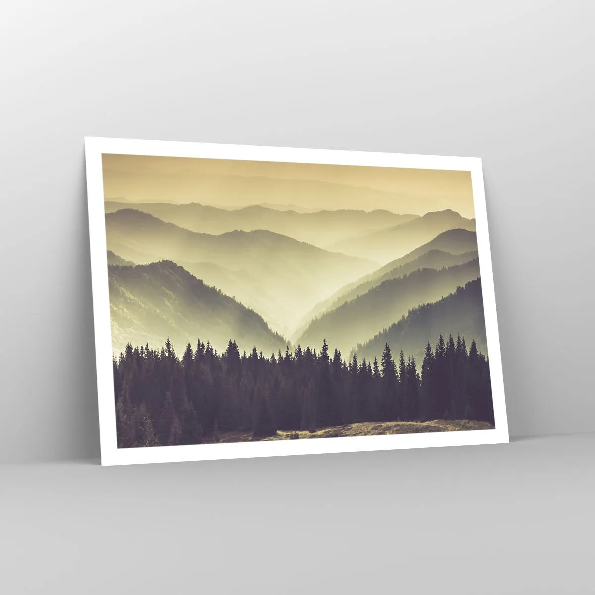 Poster - Malerische Bergketten im Nebel in warmem Licht - 100x70cm - Hinter den sieben Bergen ... - Moderne Wanddekoration für Wohnzimmer und Schlafzimmer ARTTOR