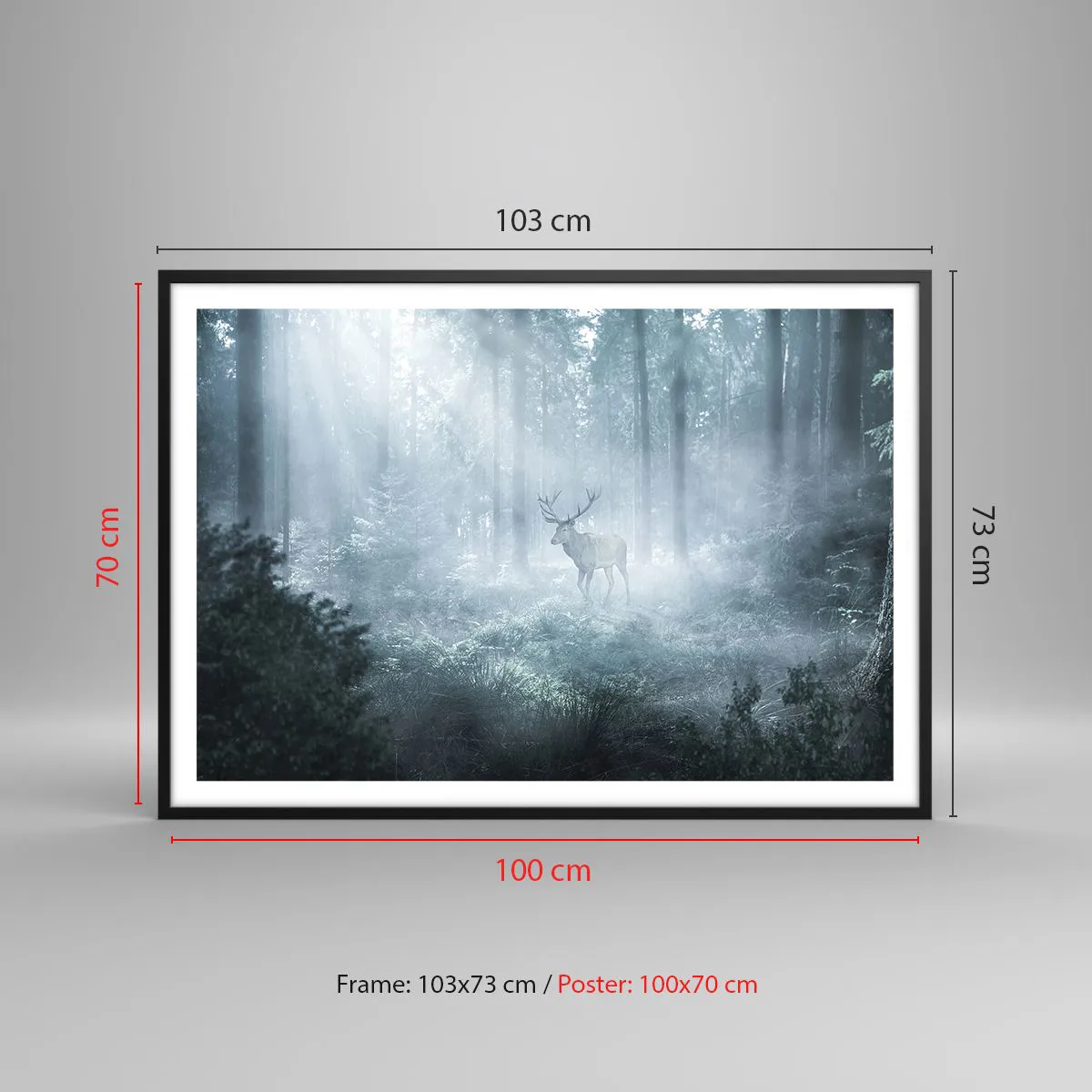 Poster in einem schwarzem Rahmen - Ein Hirsch in einem dichten Wald, eingehüllt in Morgennebel - 100x70cm - Morgenvisite auf dem Grundstück - Moderne Wanddekoration für Wohnzimmer und Schlafzimmer ARTTOR