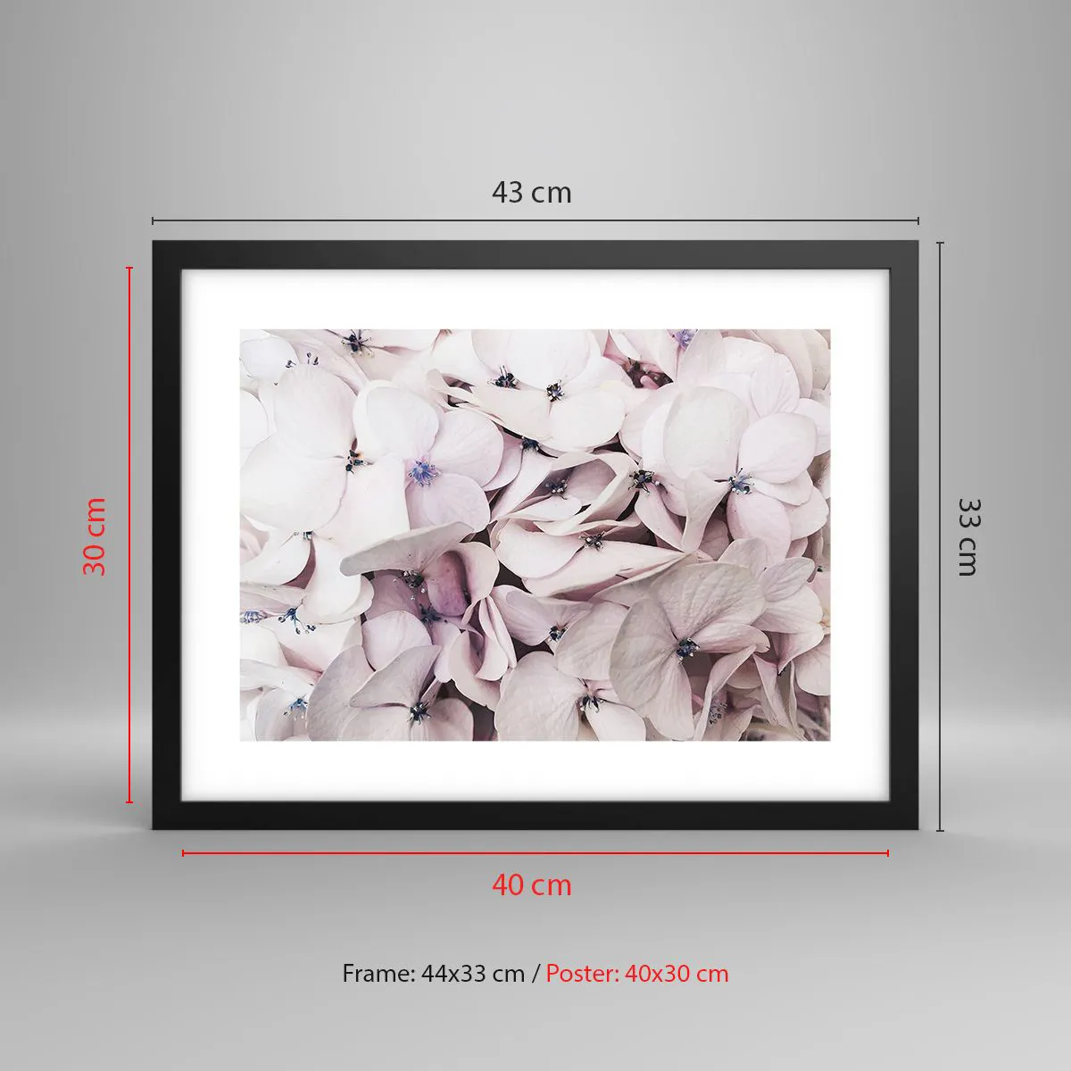 Pôster com moldura preta - Em uma inundação de flores - 40x30 cm